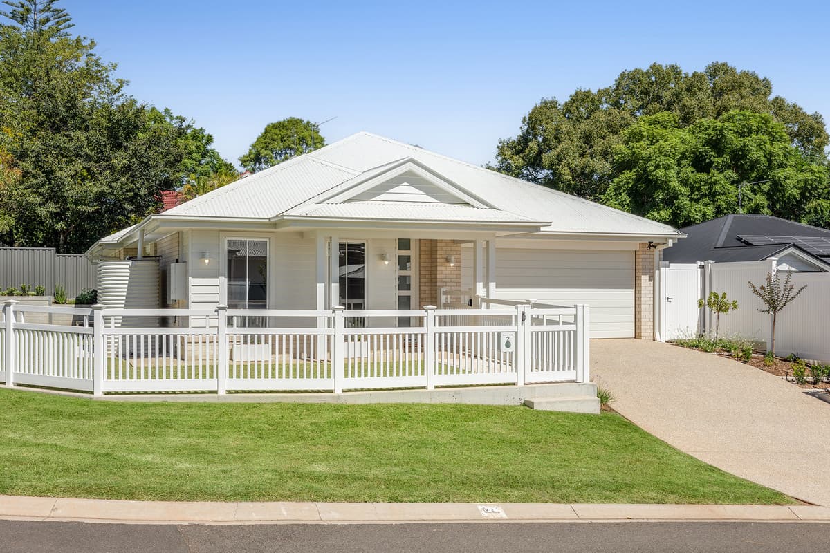 2 Ashgrove Terrace, Harlaxton - Image 1