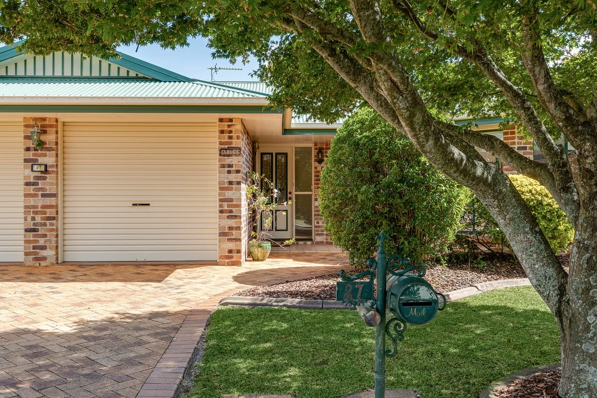 27 Dandelion Drive, Middle Ridge - Image 1
