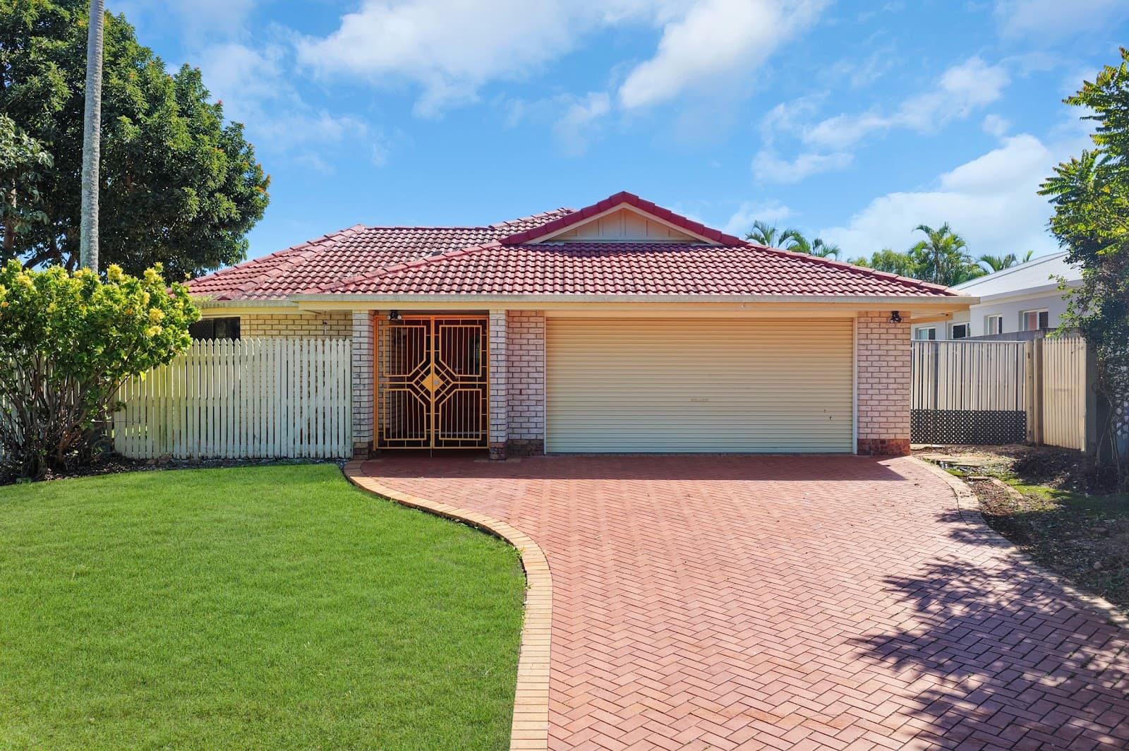 19 Jaidan Place, Victoria Point - Image 1