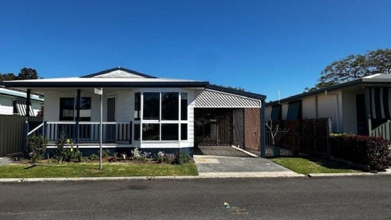 035/22 Hansford Road, Coombabah — photo 1 of 5