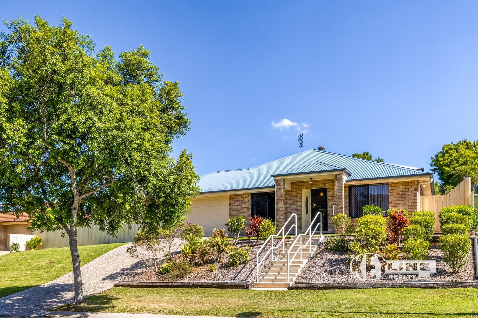 25 Robertson Drive, Burnside - Image 1