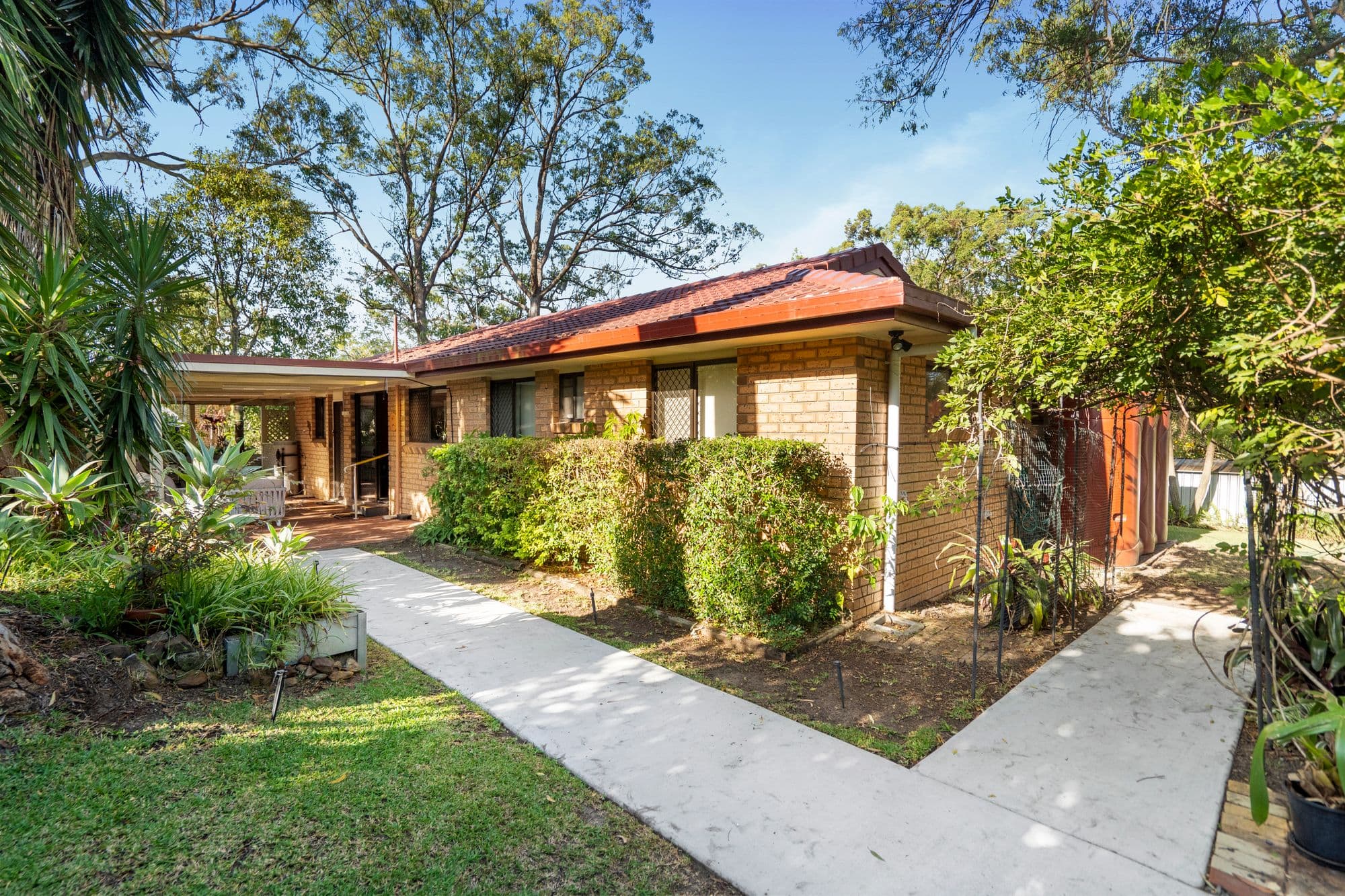 5 Merloo Court, Alexandra Hills - Image 1
