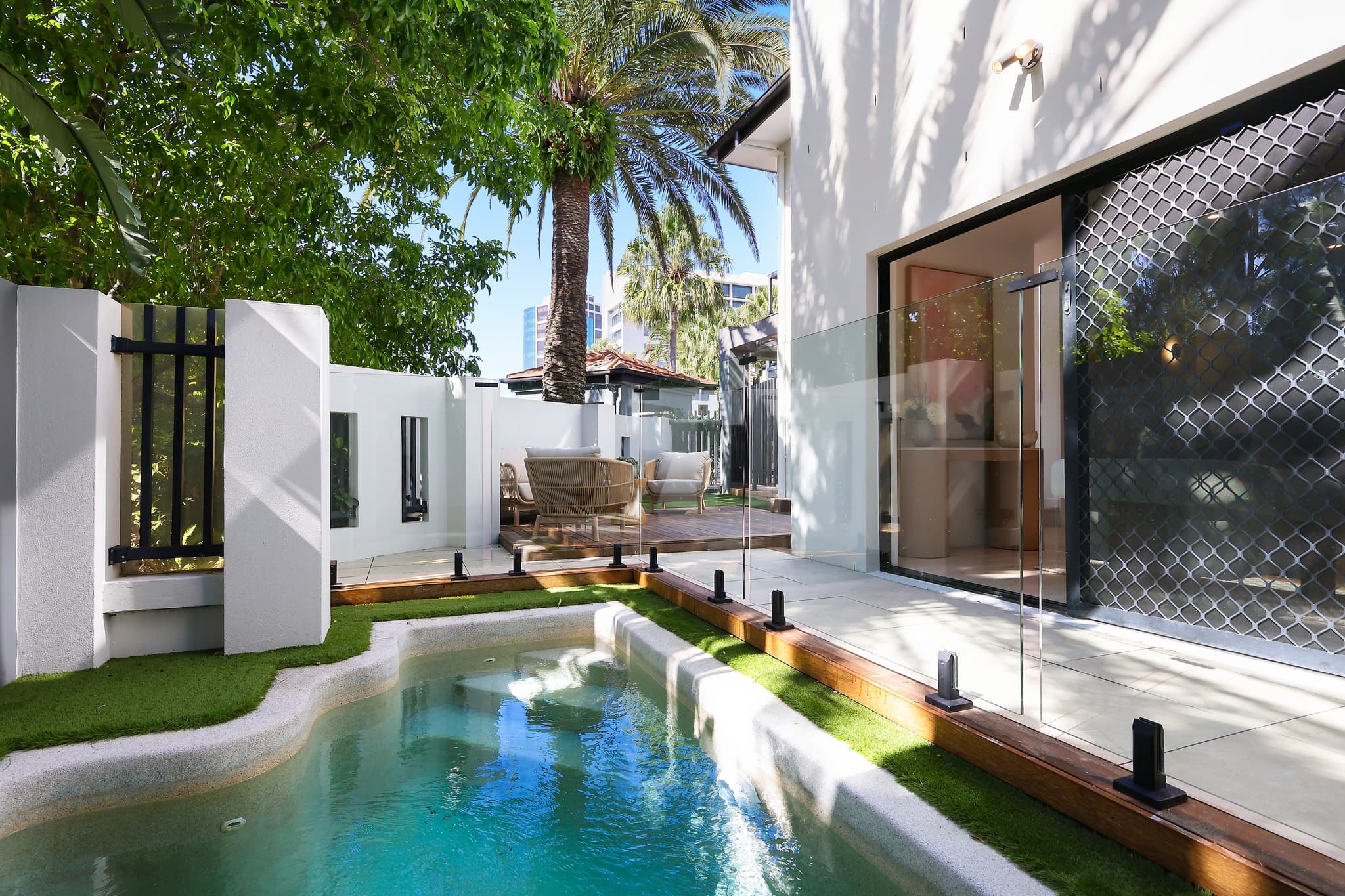 59/24 Slatyer Avenue, Bundall - Image 1