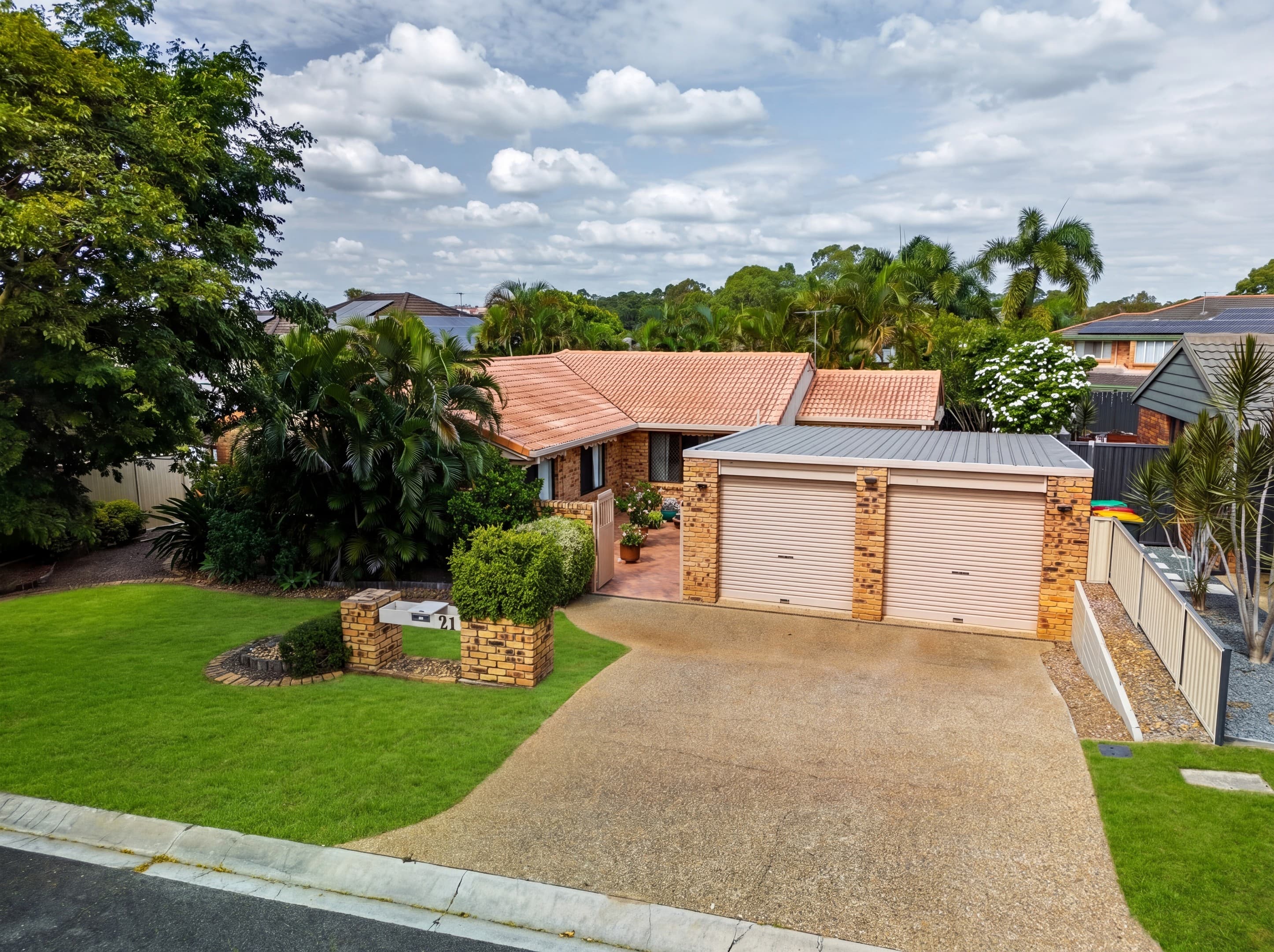 21 Kurru Street, Eight Mile Plains - Image 1