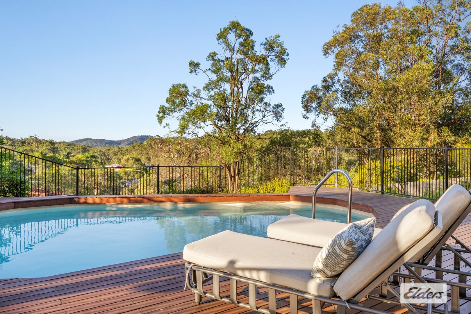 11 Wade Court, Shailer Park - Image 1