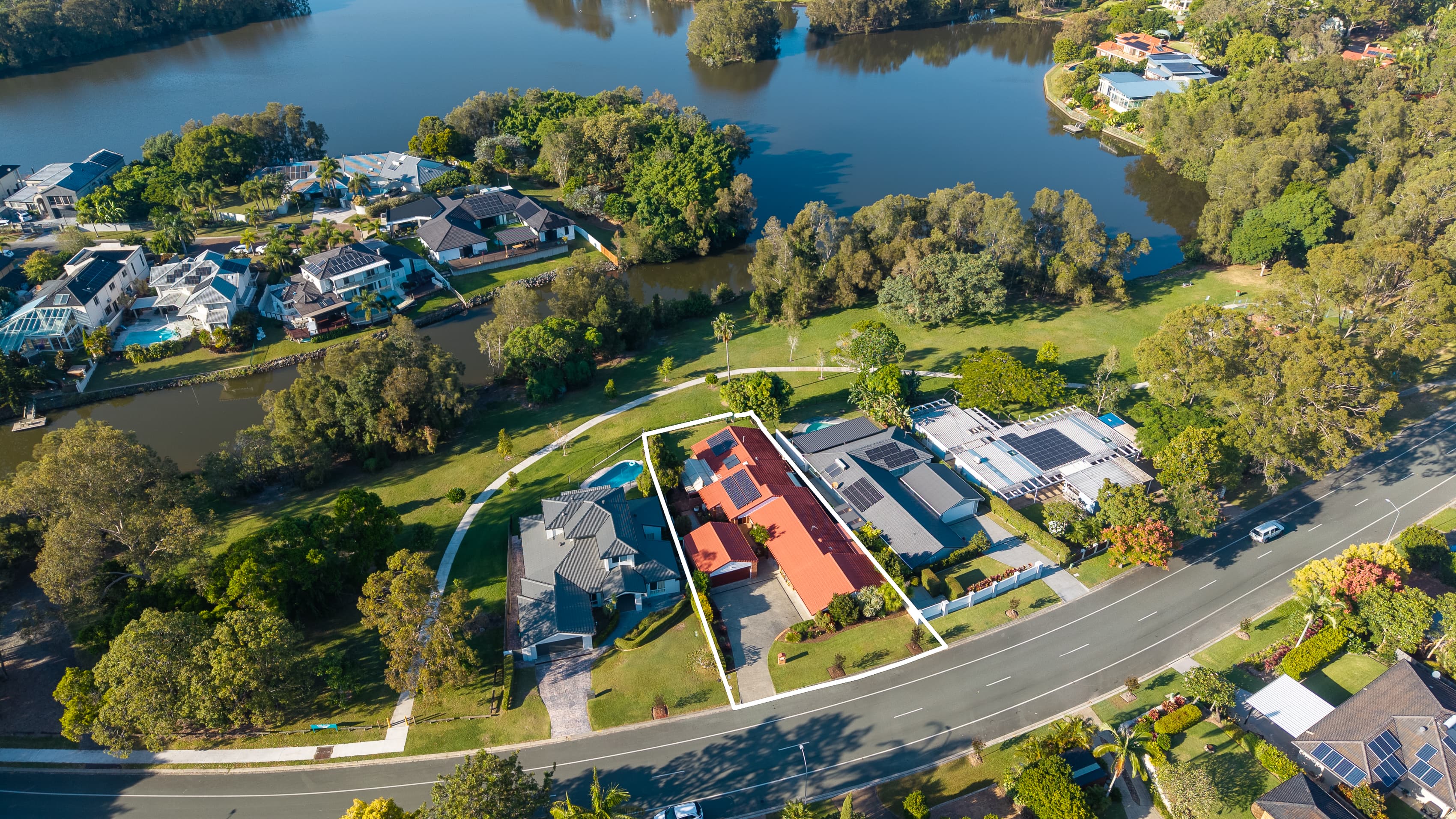27 Beauty Point Drive, Robina — photo 1 of 5