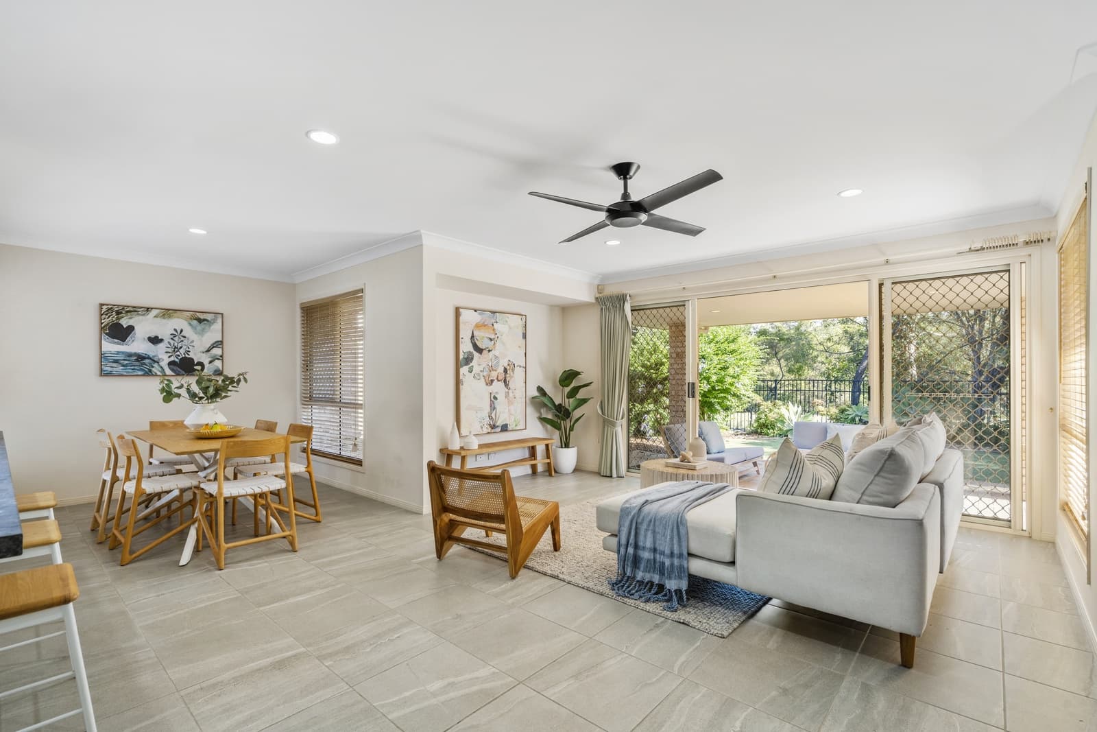 8 Corina Close, Robina - Image 1