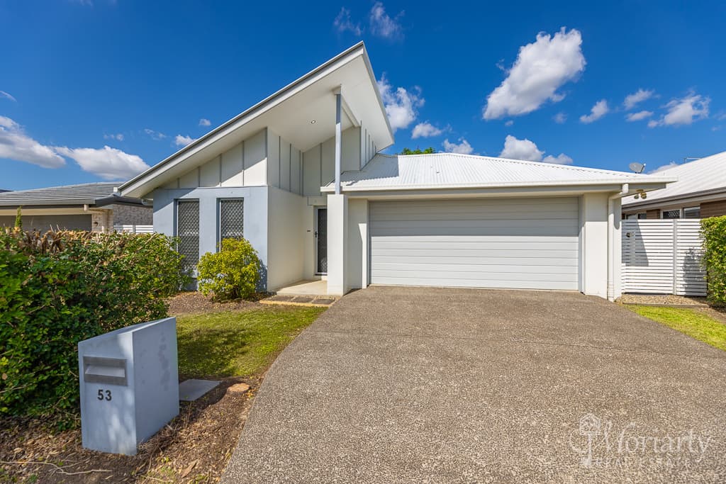 53 Lehmann Circuit, Caboolture South — photo 1 of 5