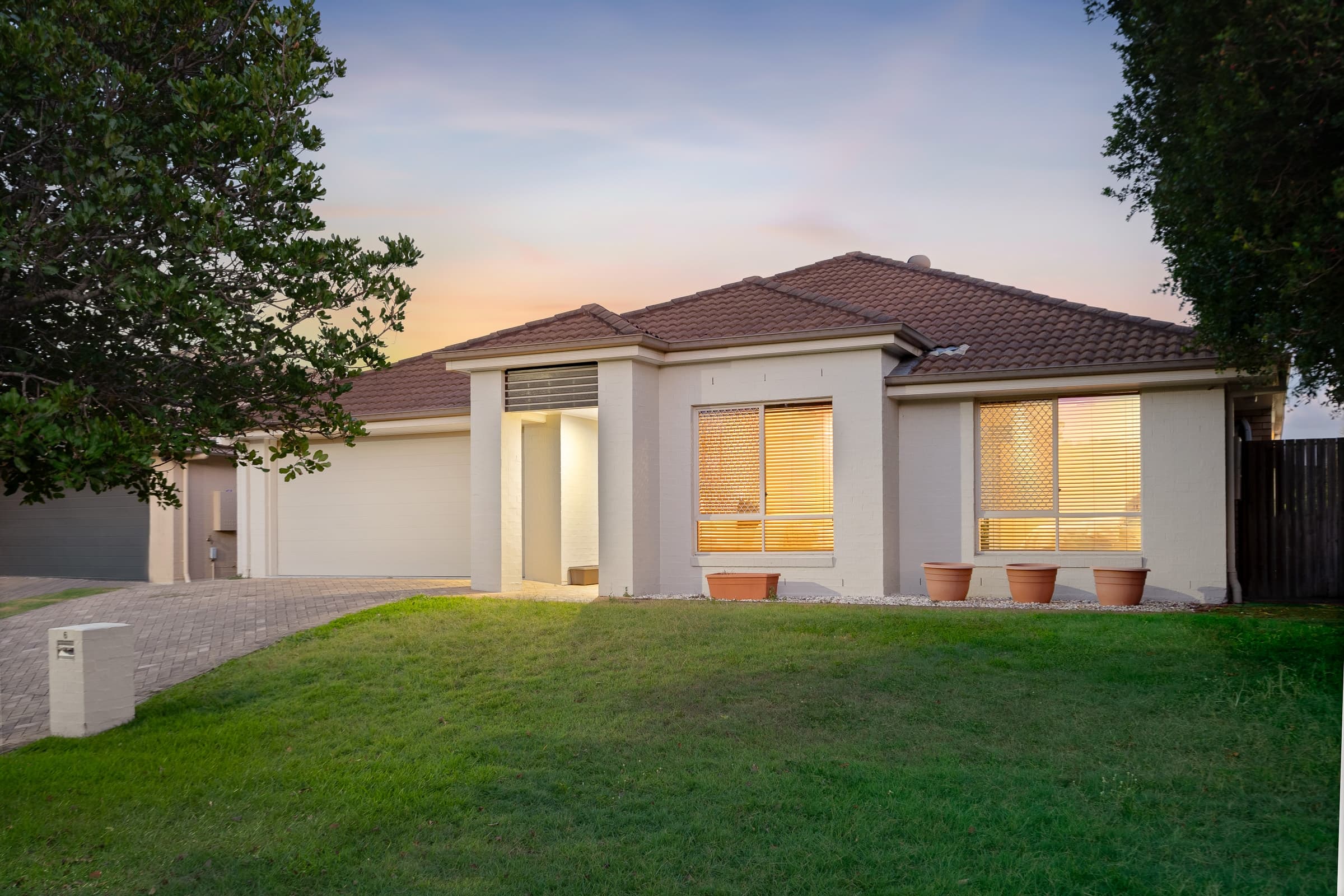 6 Pickering Place, Upper Kedron - Image 1
