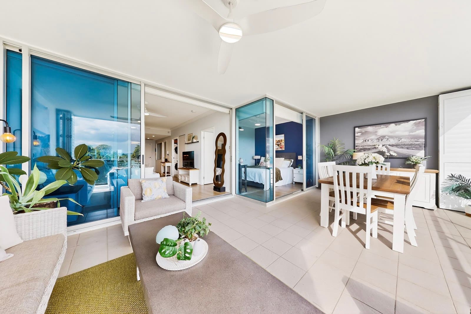 408/430 Marine Parade, Biggera Waters — photo 1 of 5