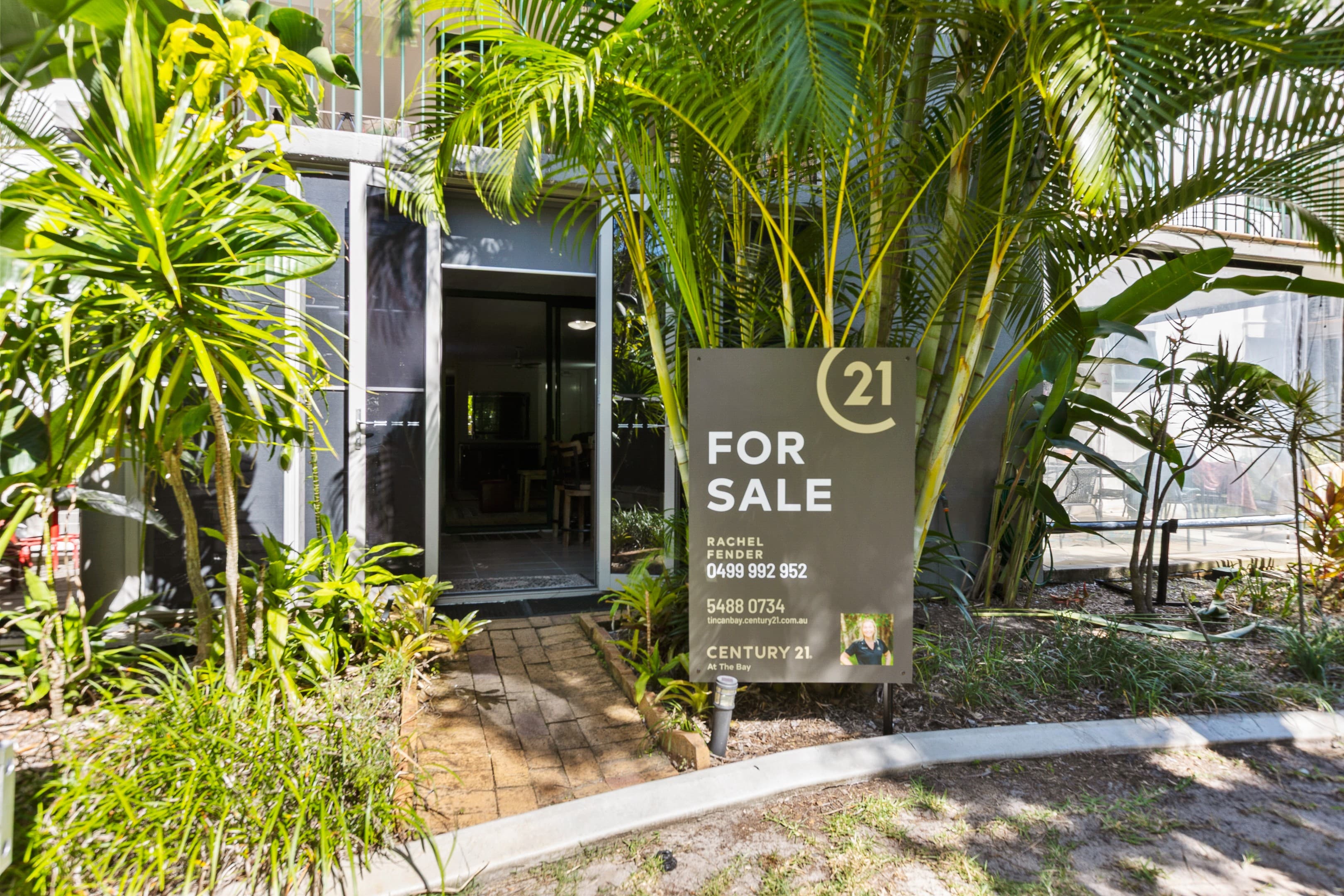 1/9 Rainbow Shores Drive, Rainbow Beach — photo 1 of 5