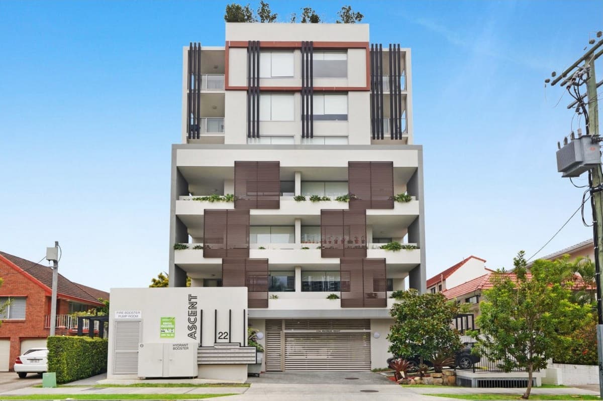 8/22-24 Lather Street, Southport - Image 1