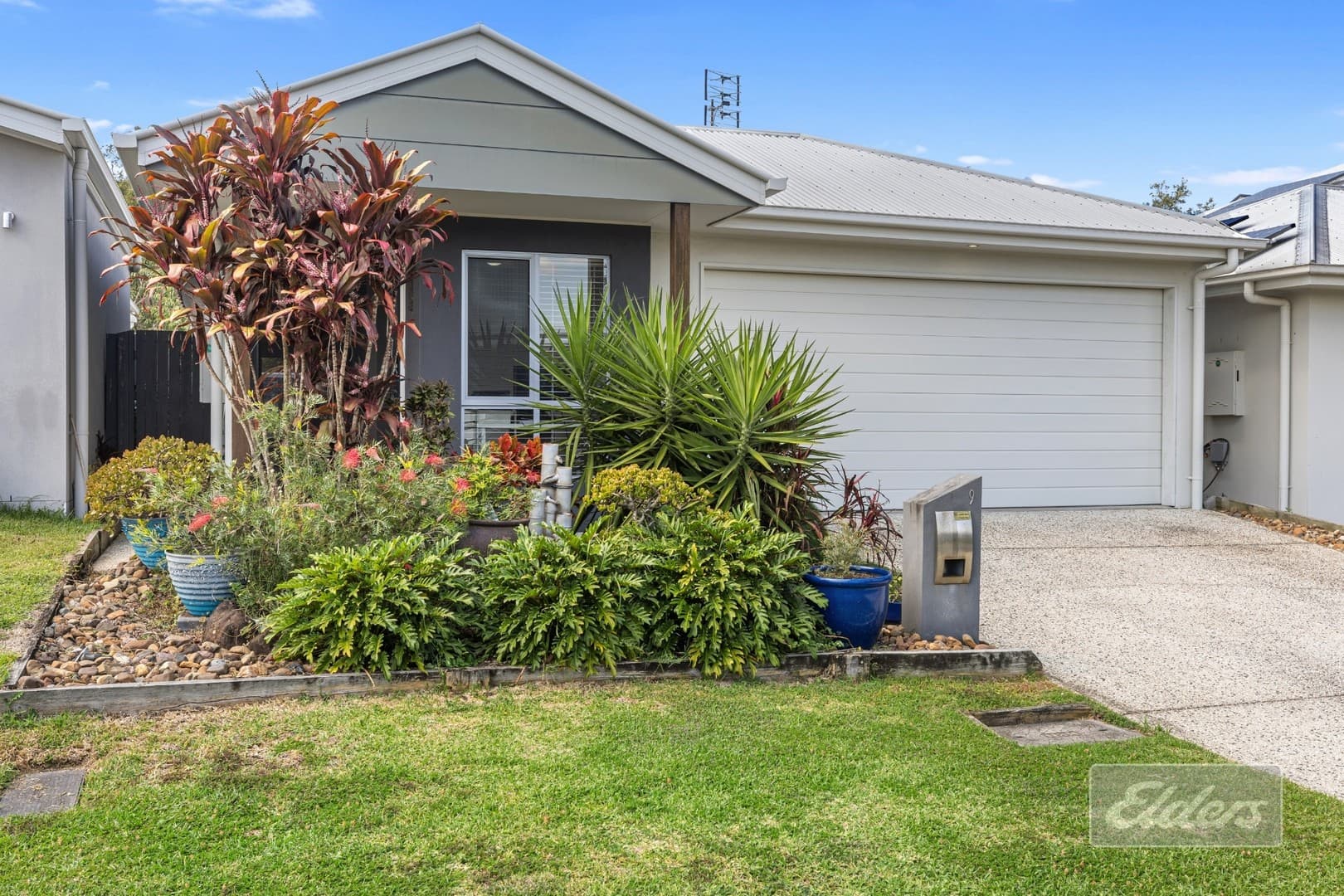 9 Topaz Drive, Caloundra West - Image 1