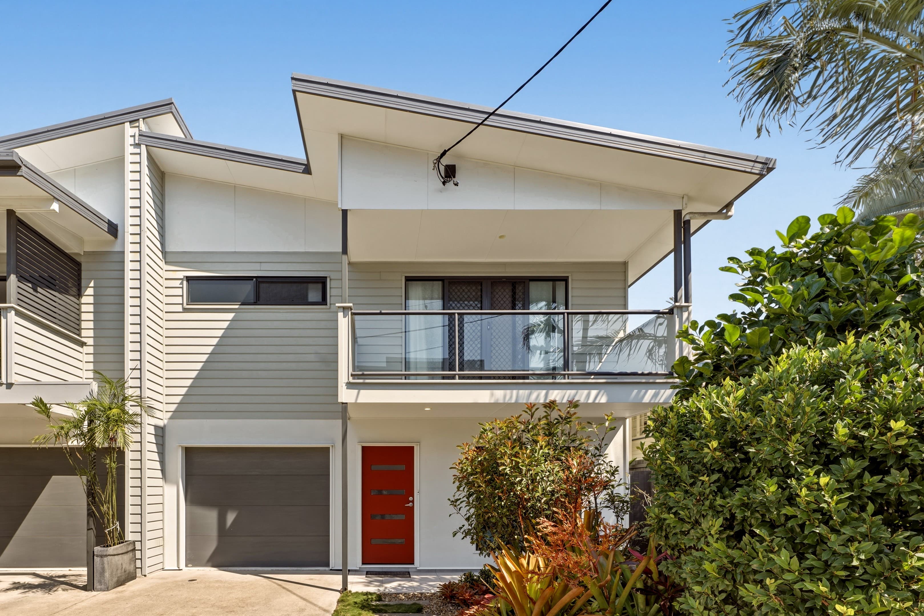 10 College Street, Hamilton — photo 1 of 5
