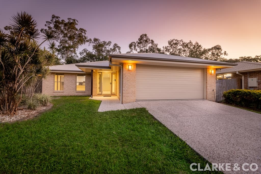 5 Crumpton Place, Beerwah — photo 1 of 5