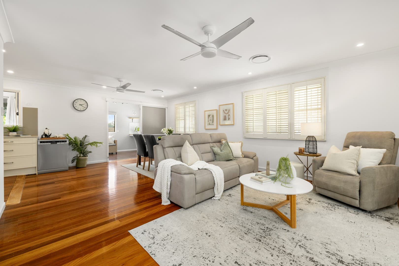 14 Hepburn Street, Stafford Heights — photo 1 of 5