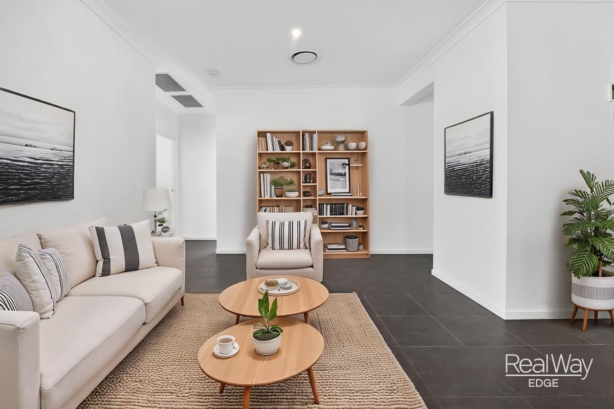 34 Kincraig Circuit, Spring Mountain — photo 4 of 5