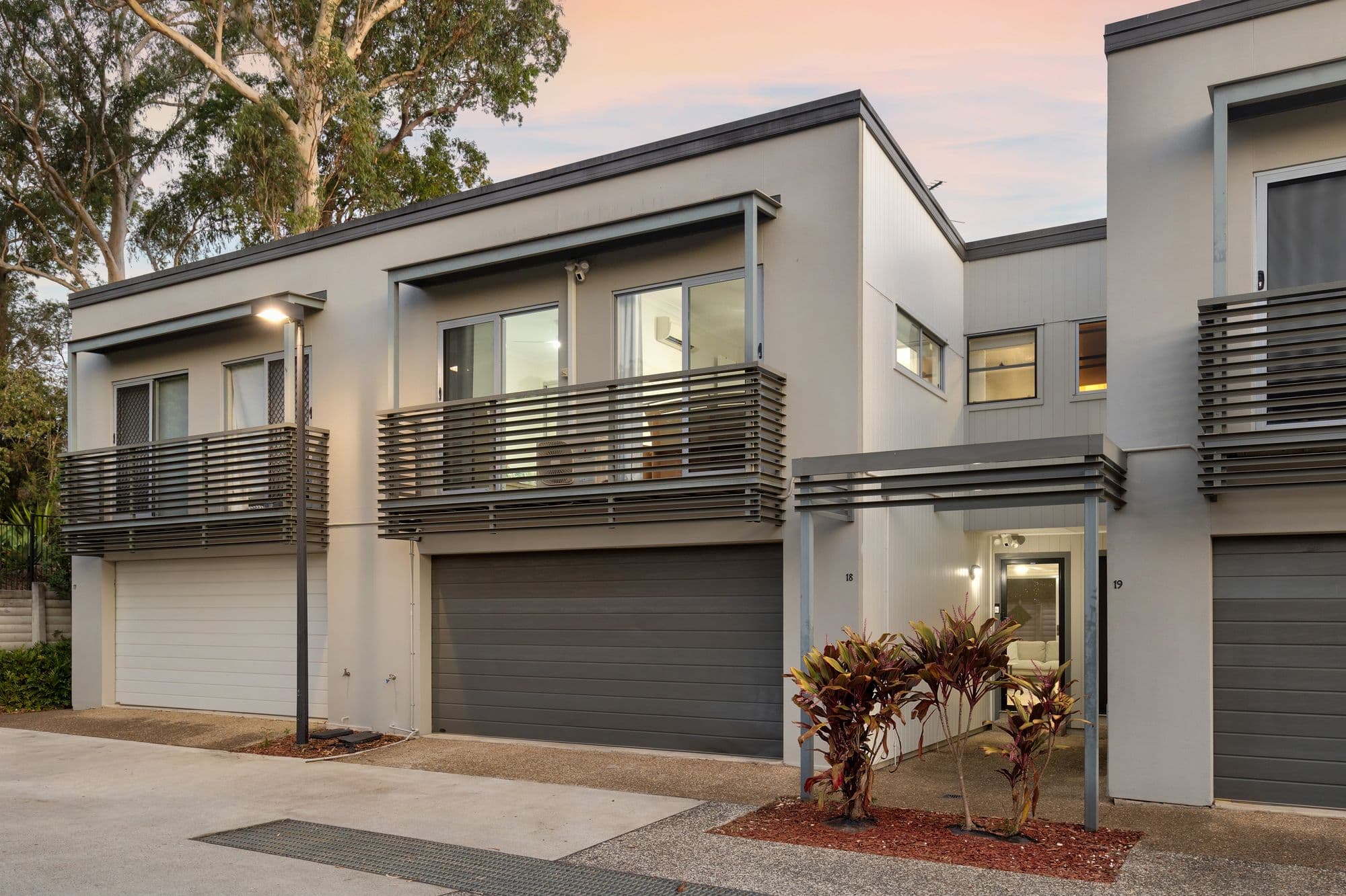 18/2 Diamantina Street, Calamvale — photo 1 of 5