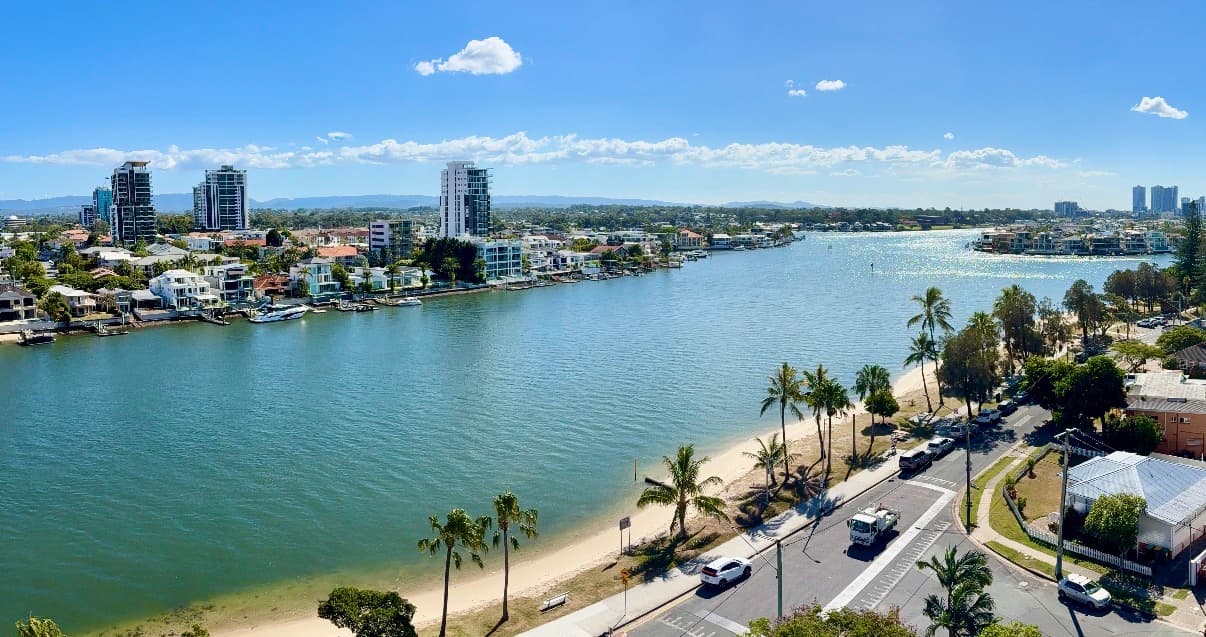 902/3 River Drive, Surfers Paradise - Image 1