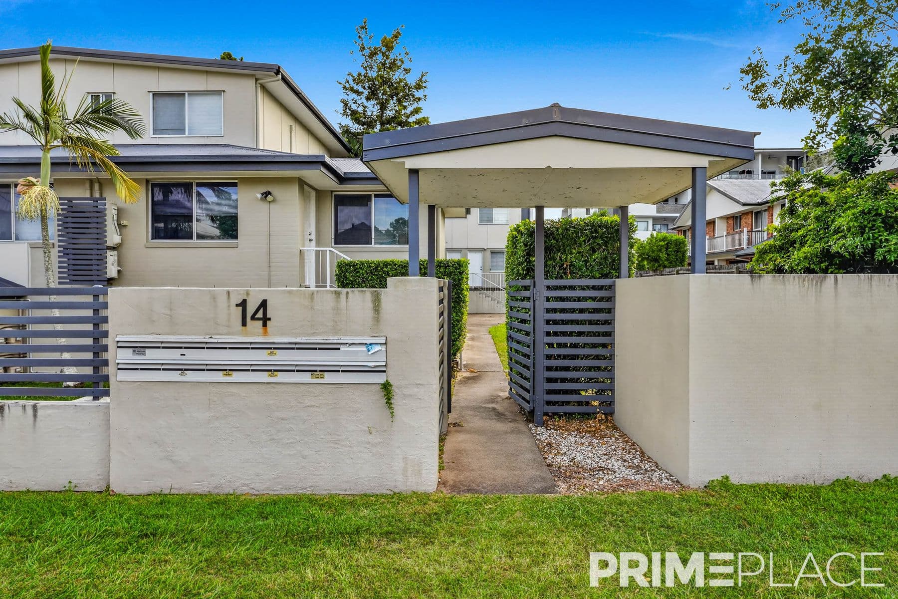 4/14 Coyne Street, Sherwood - Image 1