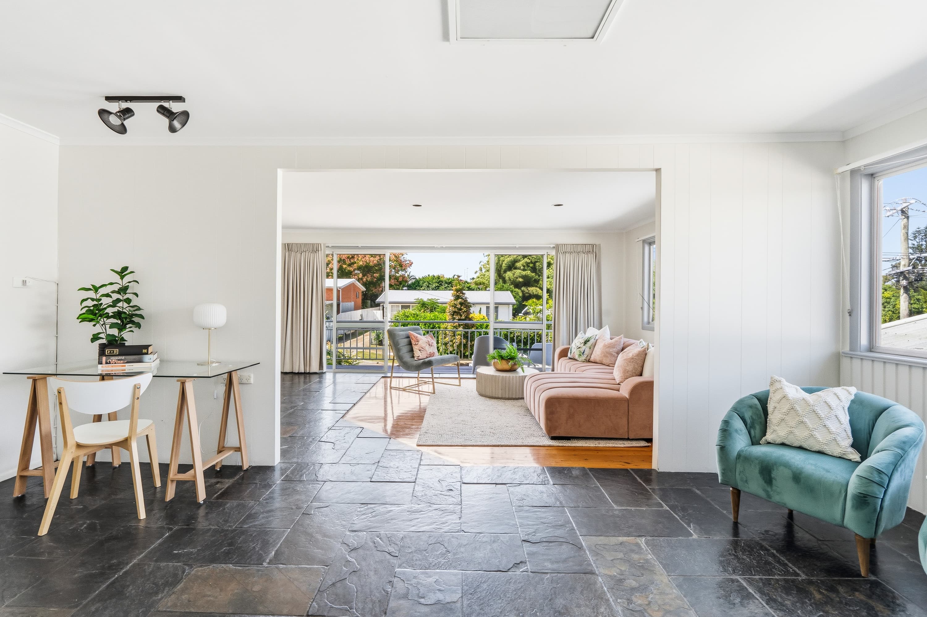 4 Ewan Street, Southport — photo 1 of 5