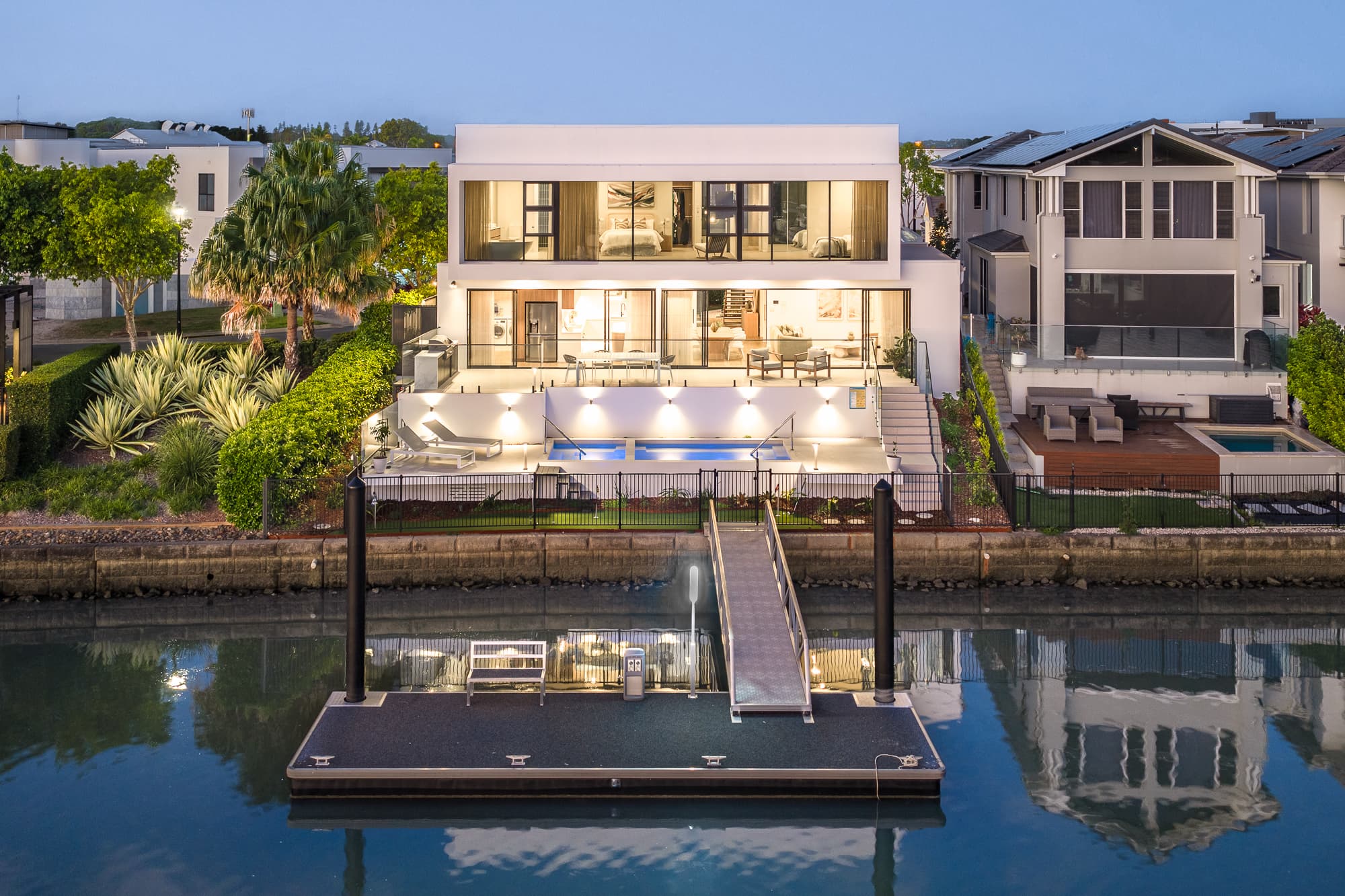 5009 Harbourview Drive, Hope Island - Image 1