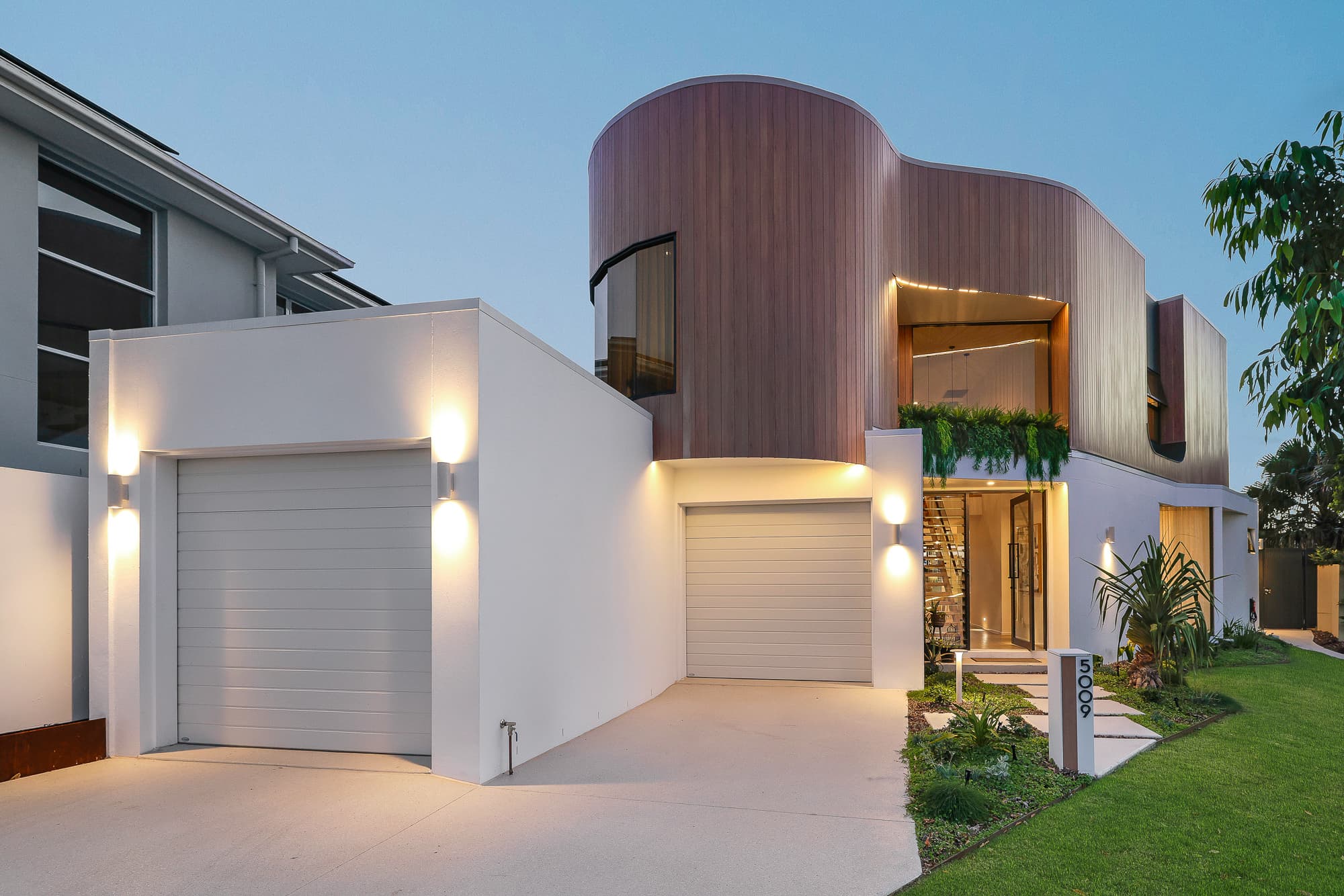 5009 Harbourview Drive, Hope Island