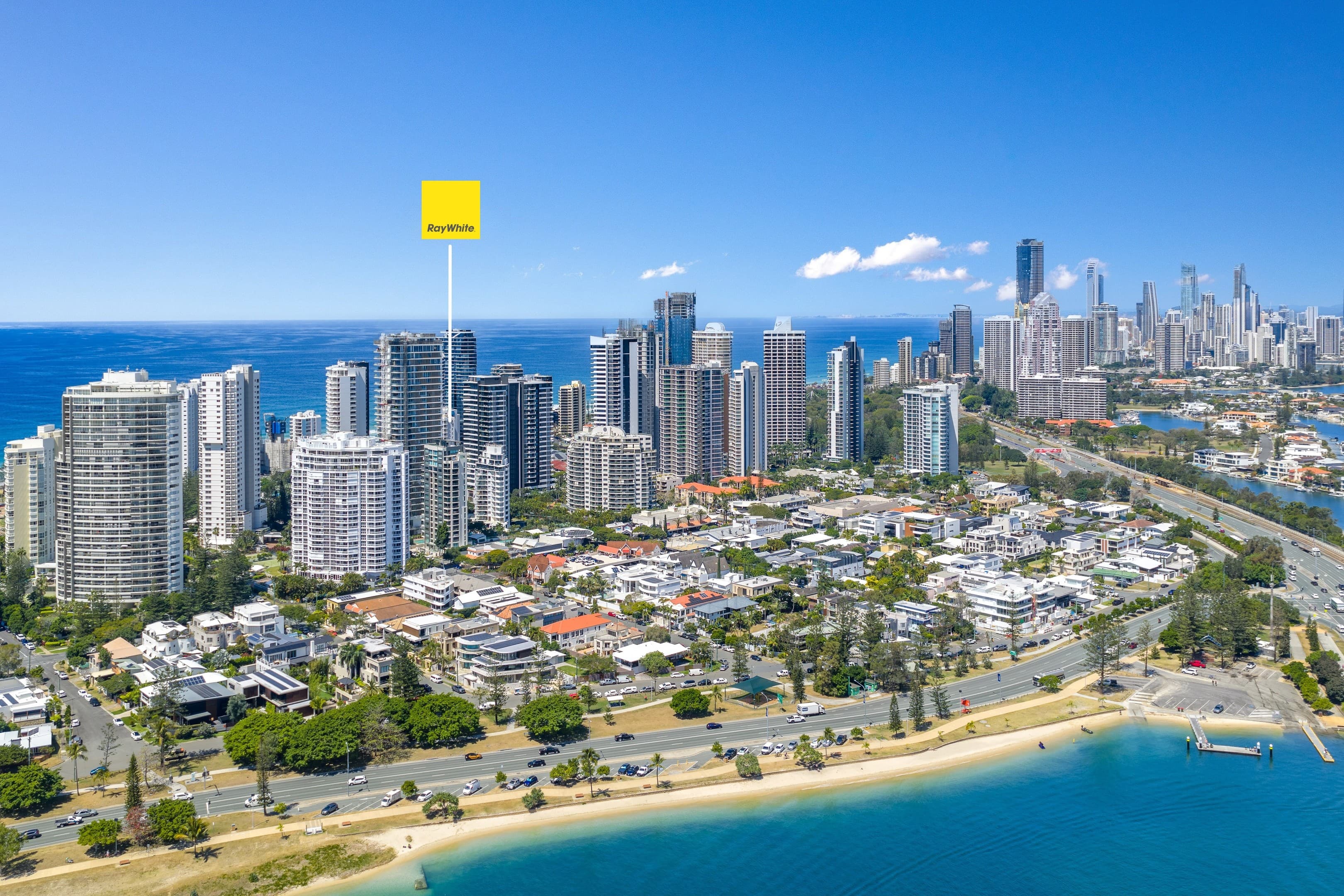 7/11 Peak Avenue, Main Beach - Image 1