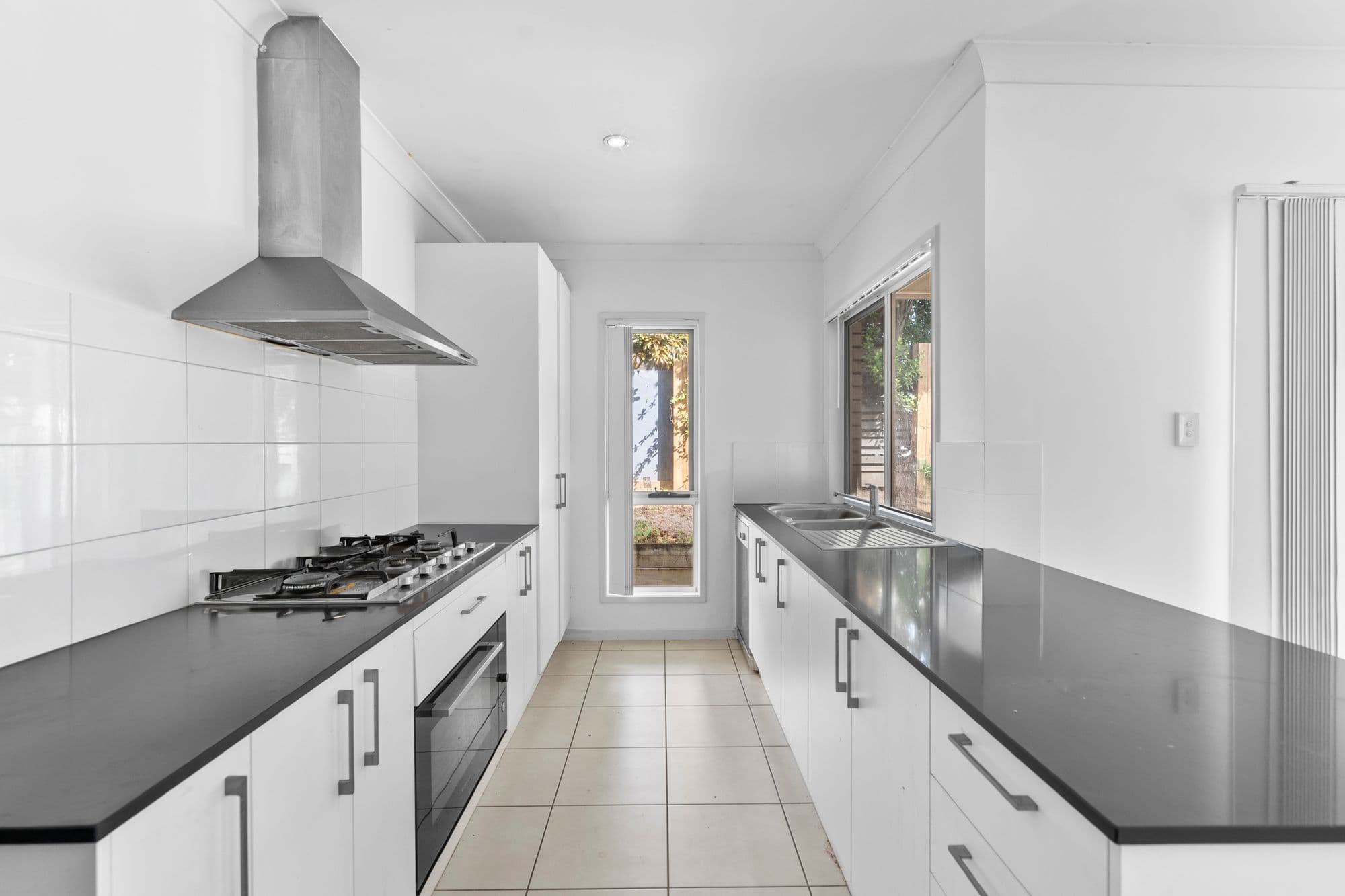 4 Gunther Avenue, Coomera — photo 1 of 5