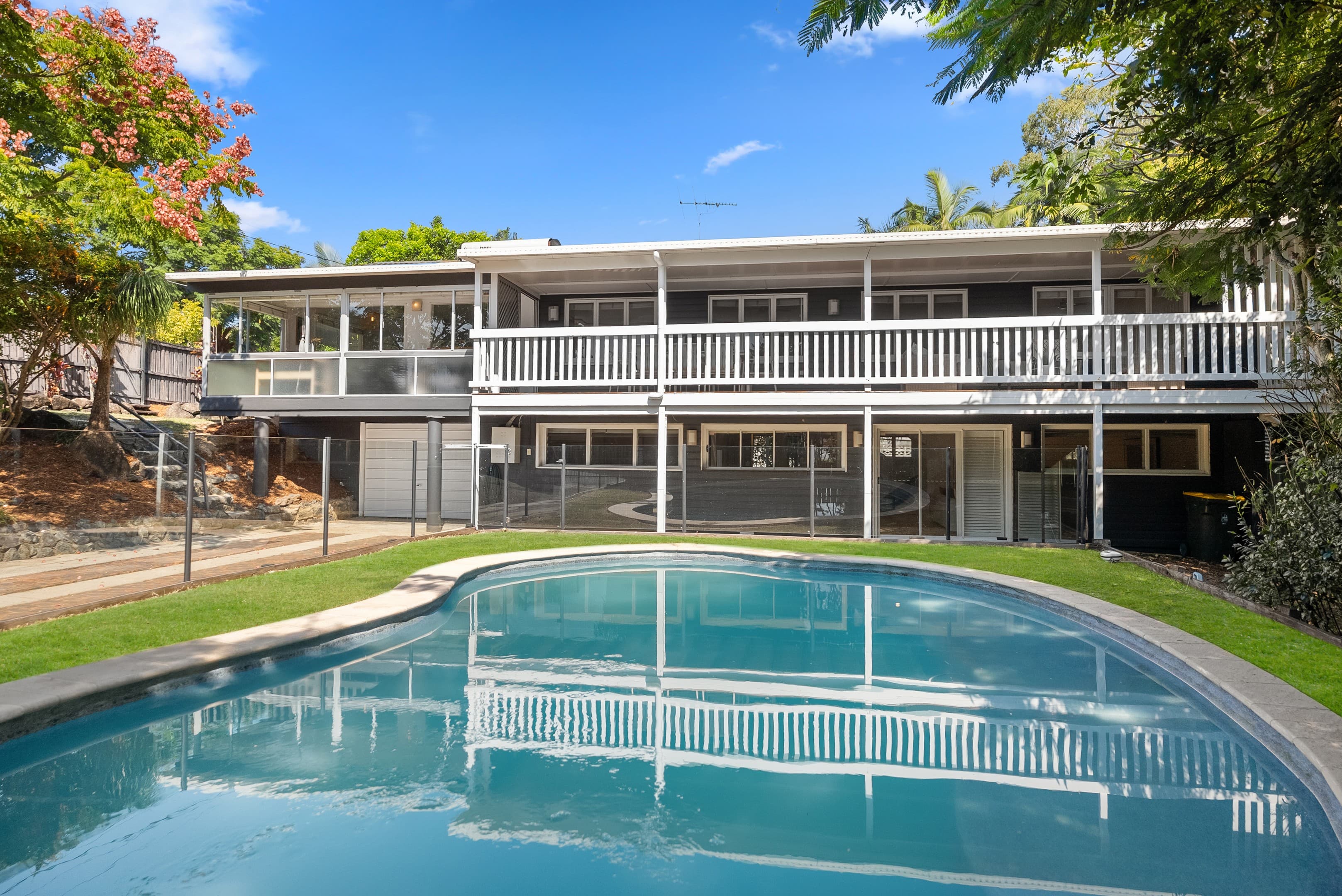 9 Eastment Street, Bardon - Image 1