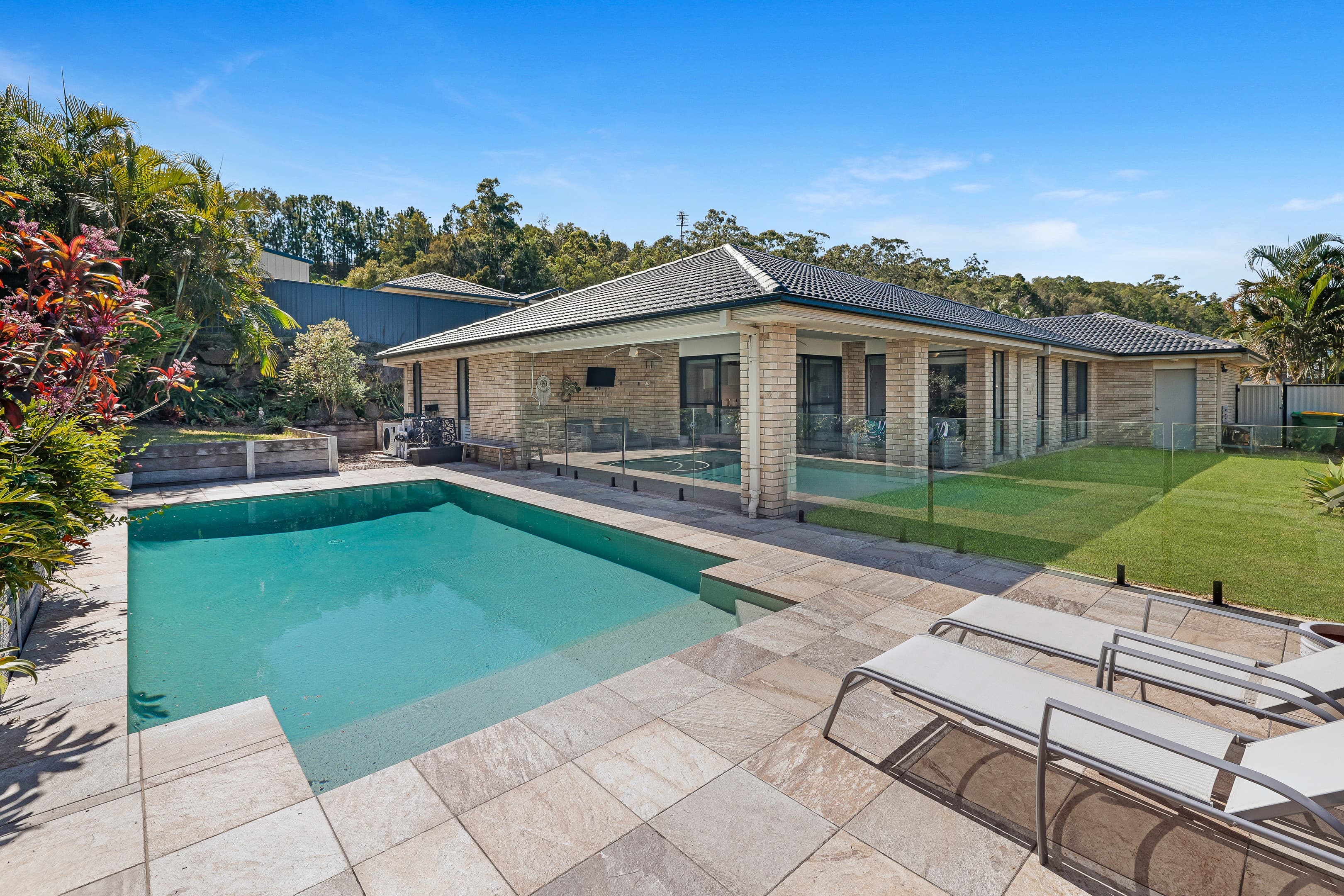 10 McRae Circuit, Pacific Pines — photo 1 of 5