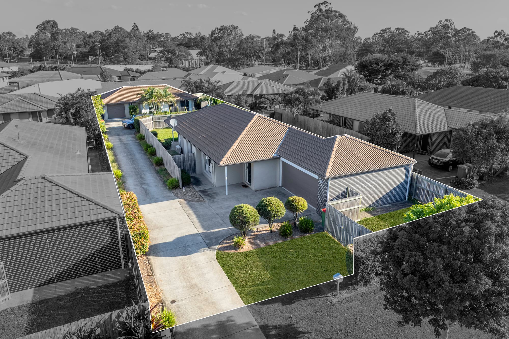 21 Clearwater Street, Bethania — photo 1 of 5