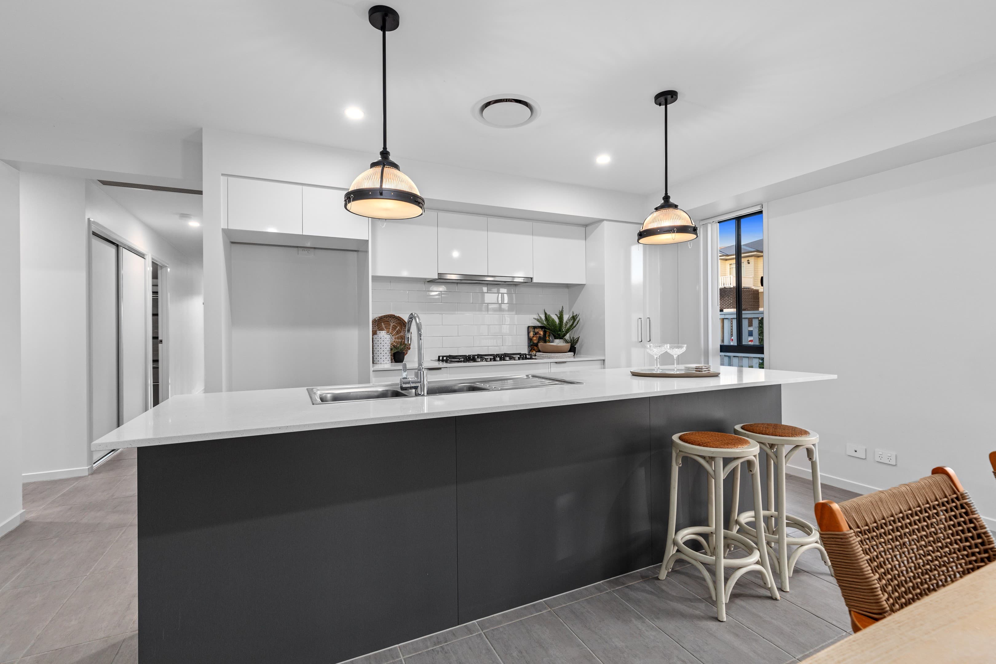 4 Viridian Circuit, Helensvale, Helensvale — photo 1 of 5
