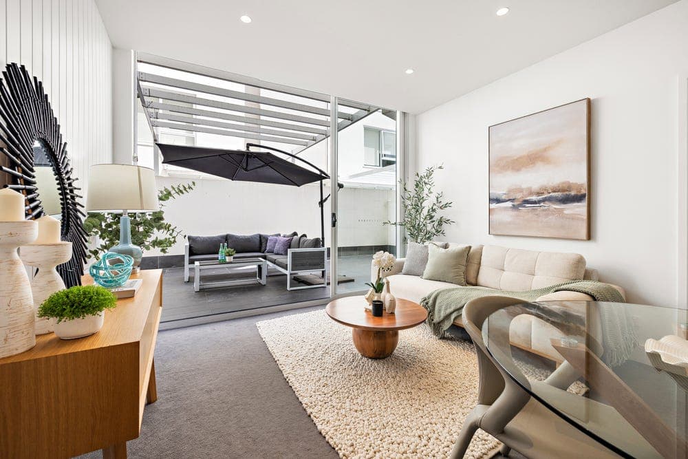 112/8 BANK STREET, West End - Image 1