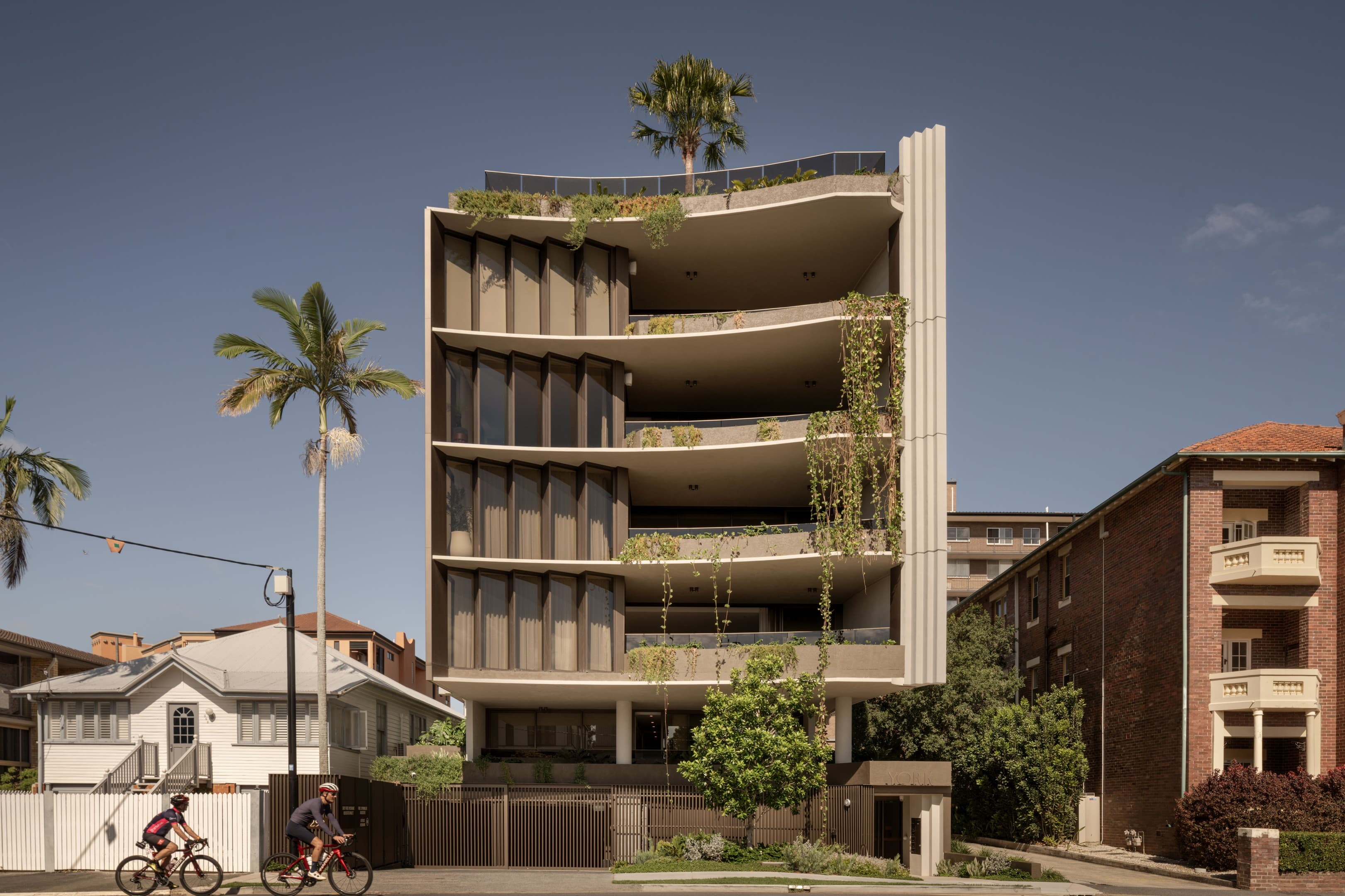 2/299 Bowen Terrace, New Farm - Image 1