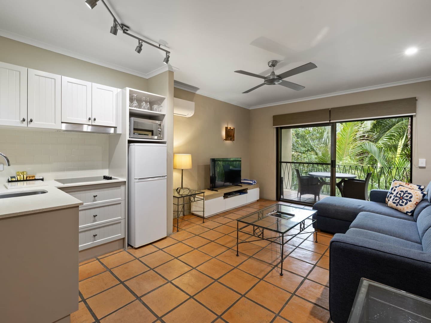 40 Villa San Michele/41 Macrossan Street, Port Douglas — photo 1 of 5