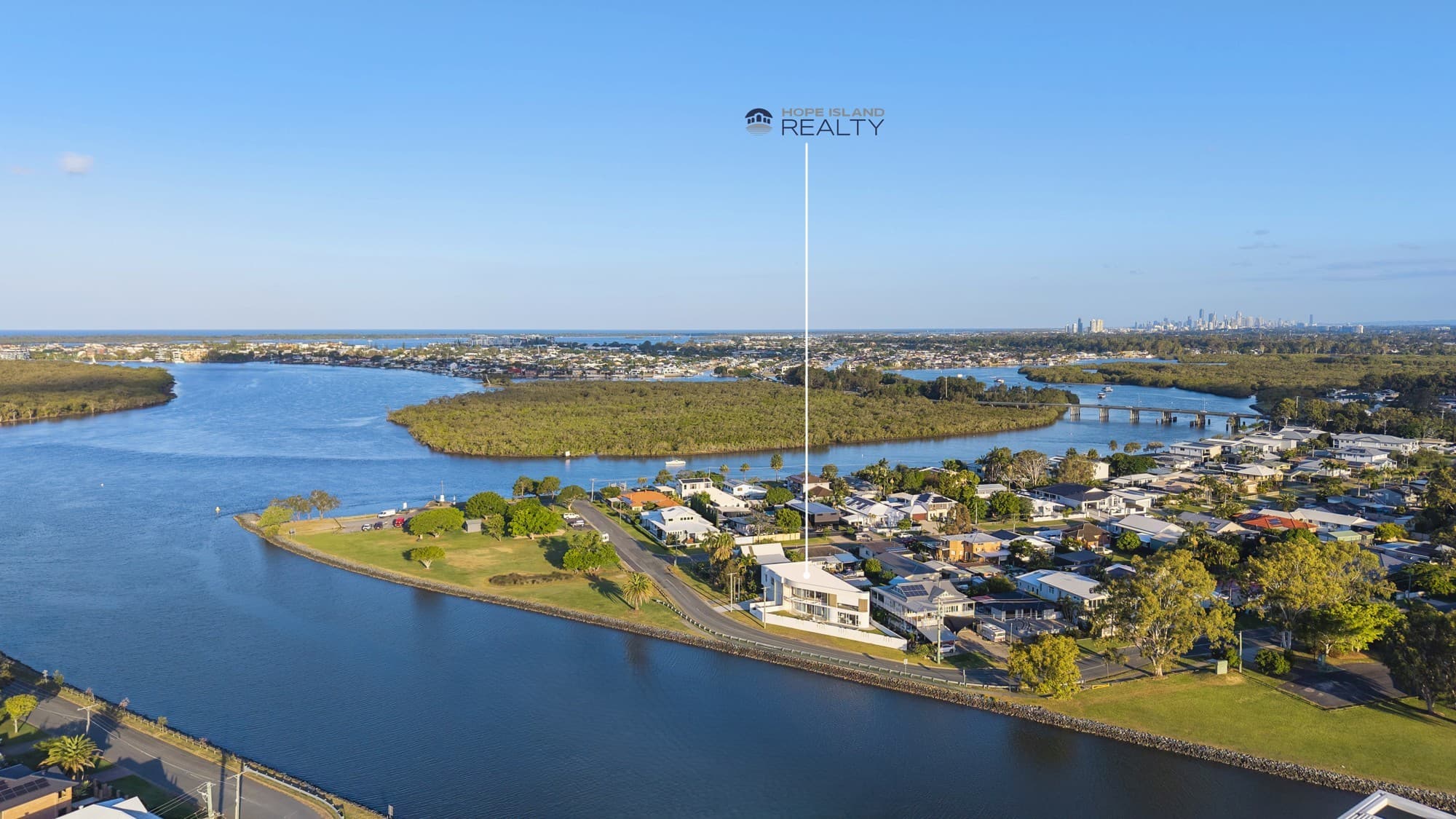 10 Crescent Avenue, Hope Island - Image 1