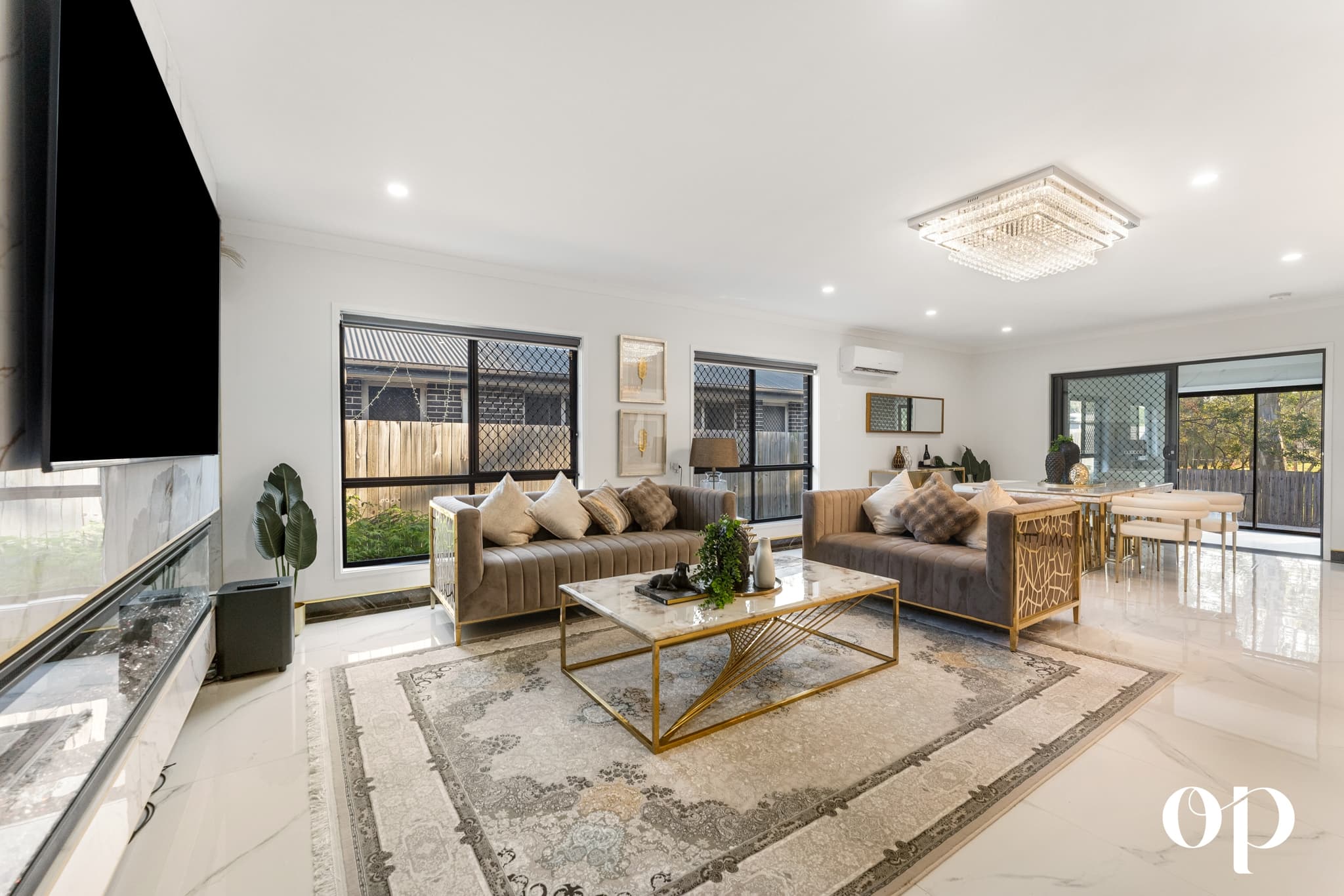 5 Goodwin Close, Park Ridge, Park Ridge — photo 1 of 5