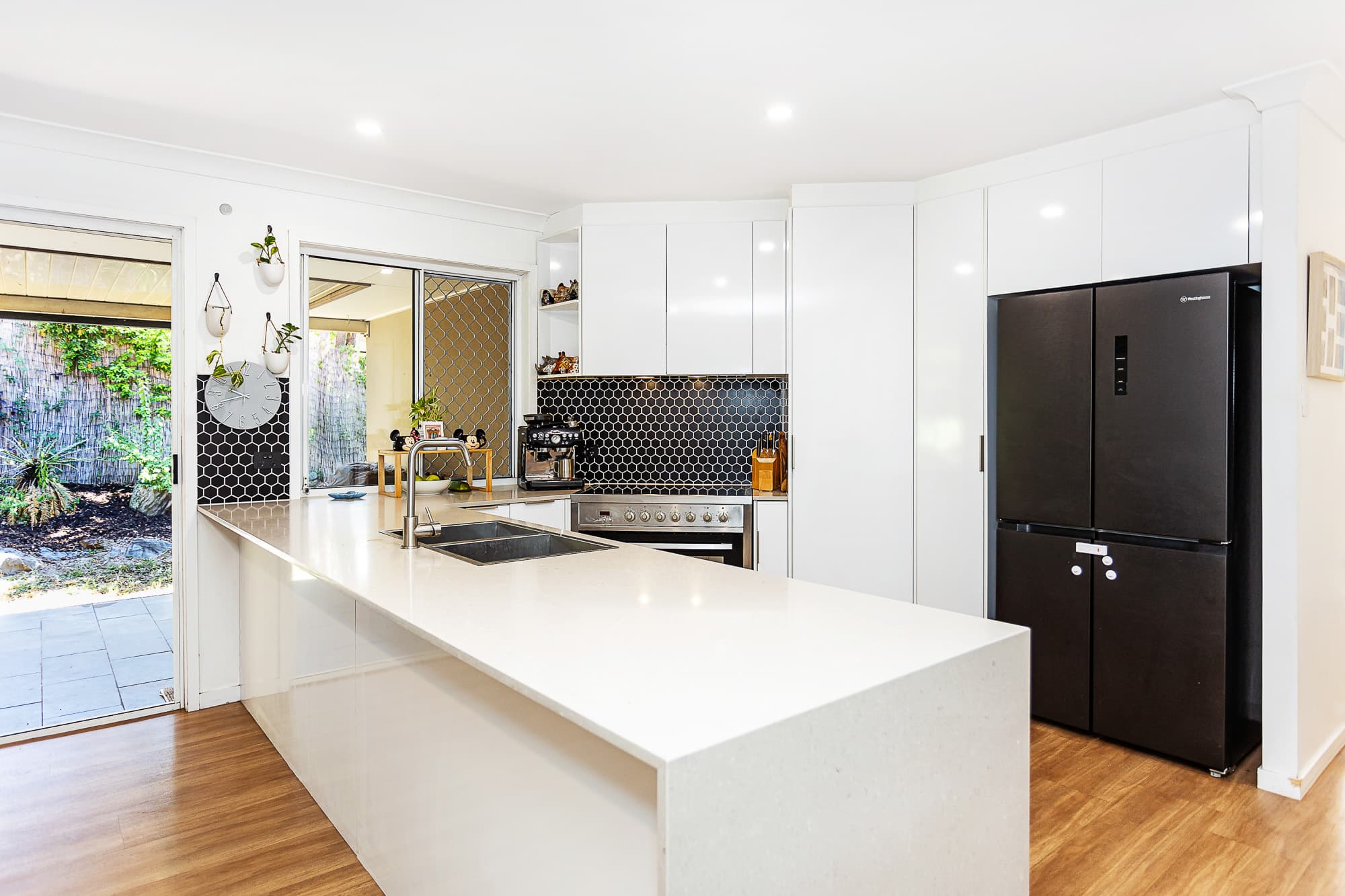 104A Michigan Drive, Oxenford — photo 1 of 5
