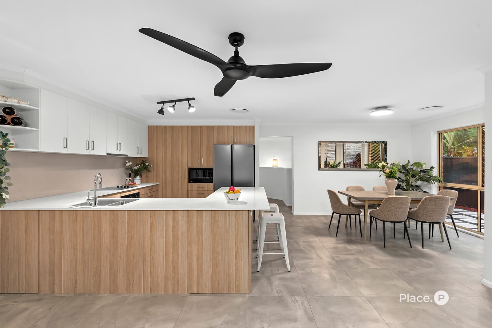 38 Silky Oak Crescent, Carindale - Image 1
