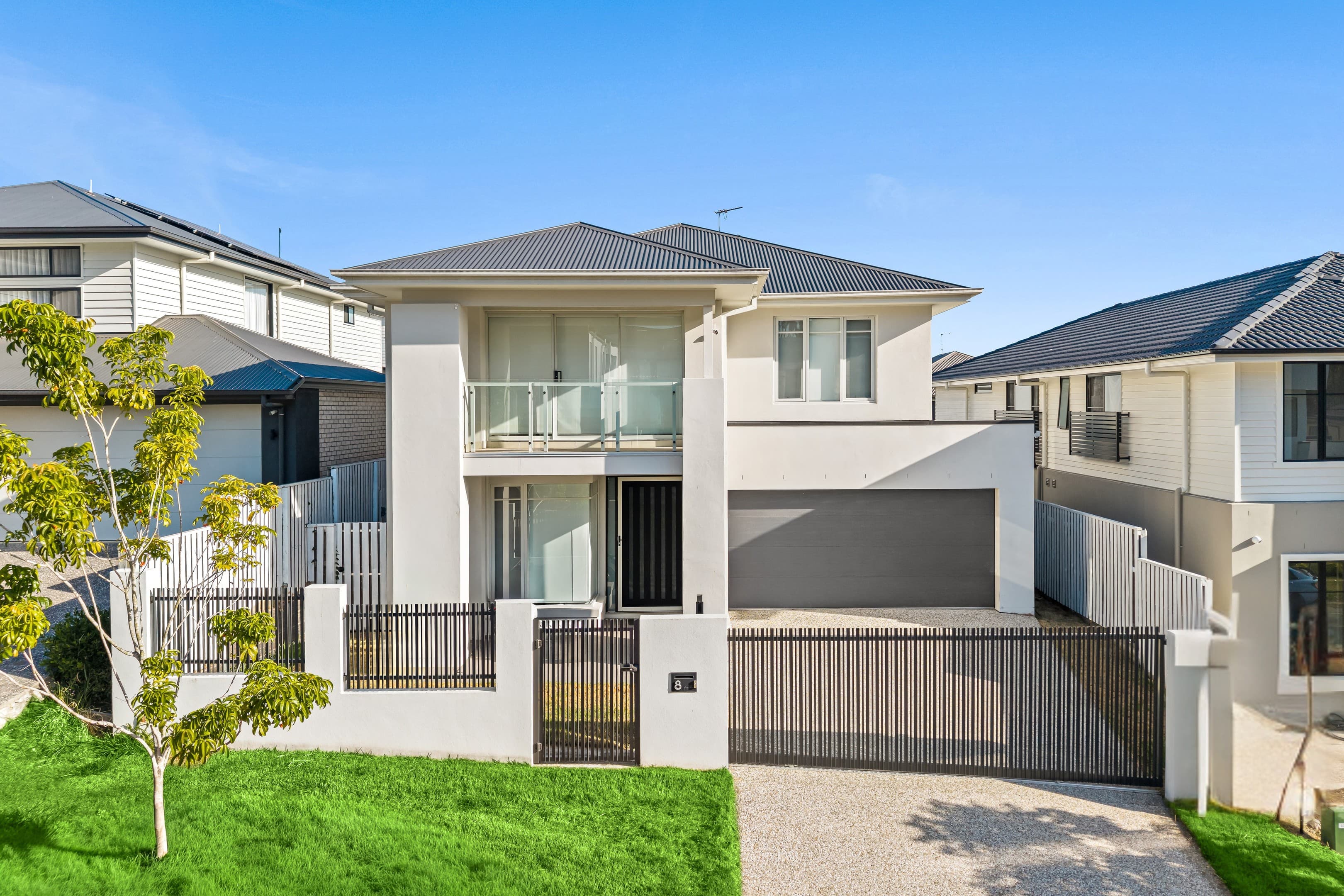 8 Lakeshore Crescent, Willawong - Image 1