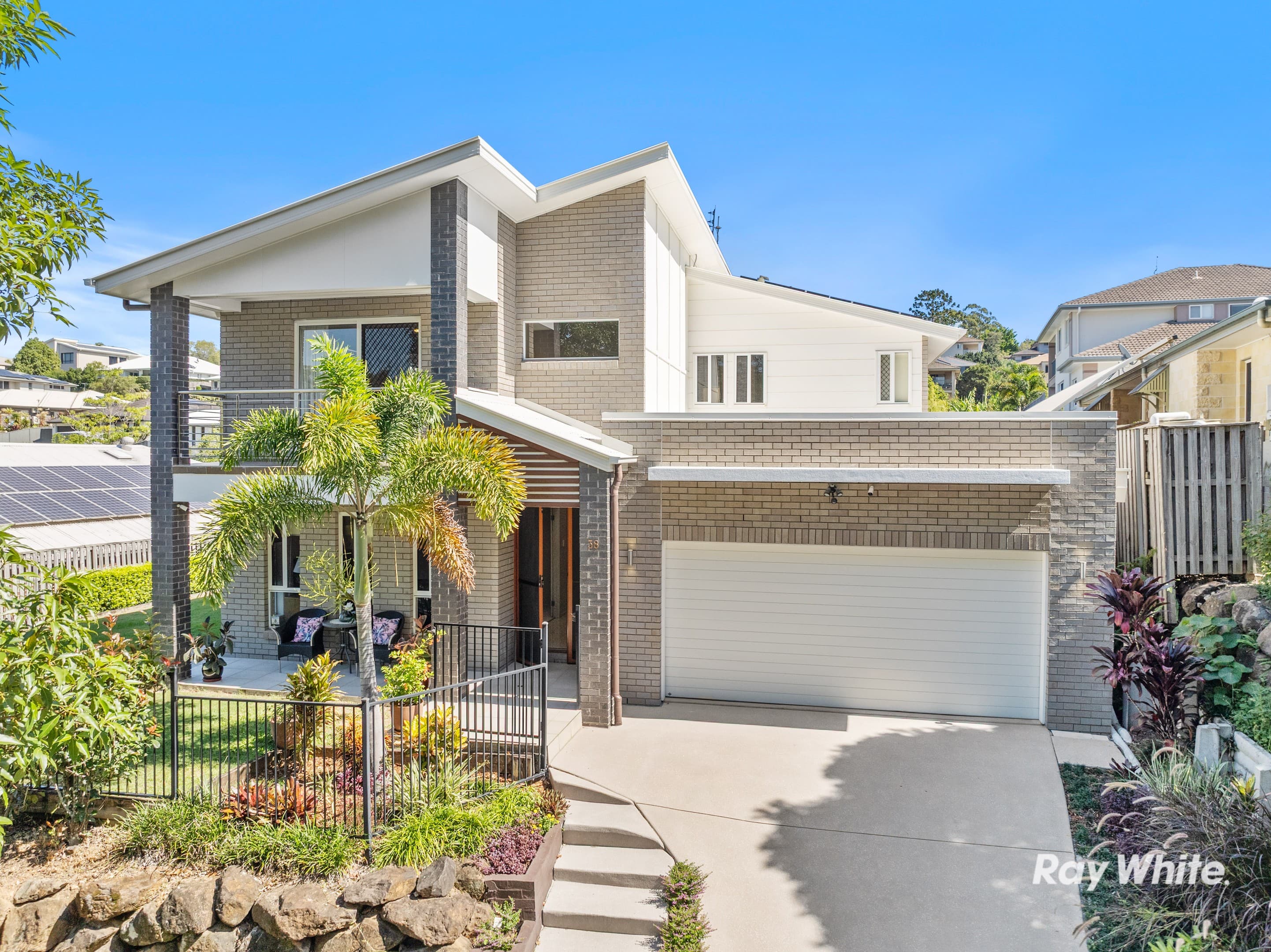 38 John Markwell Parade, Daisy Hill — photo 1 of 5
