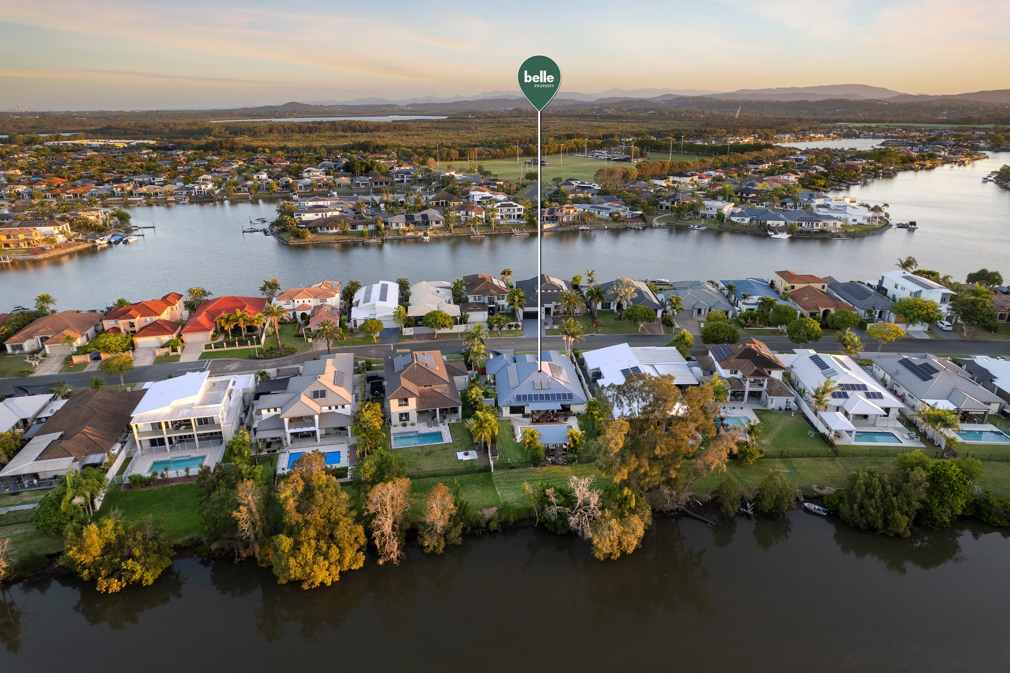 37 The Peninsula, Helensvale - Image 1