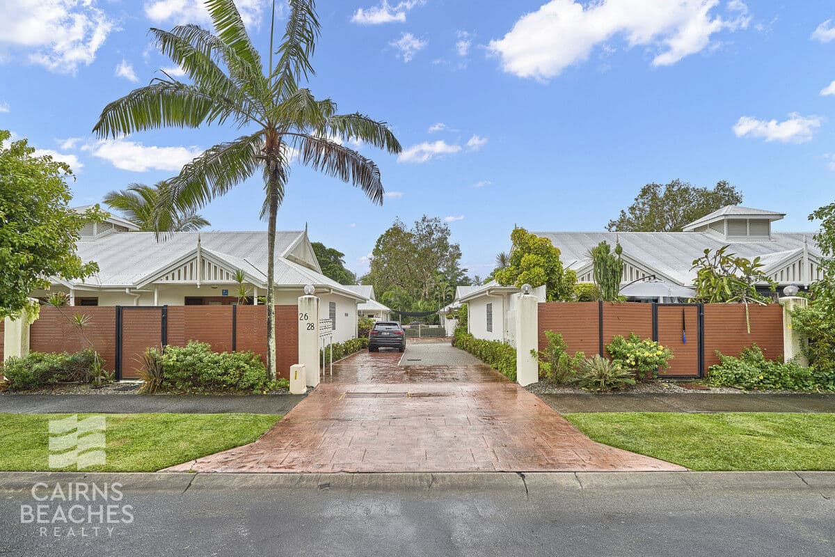 11/26-28 Oliva Street, Palm Cove — photo 1 of 5