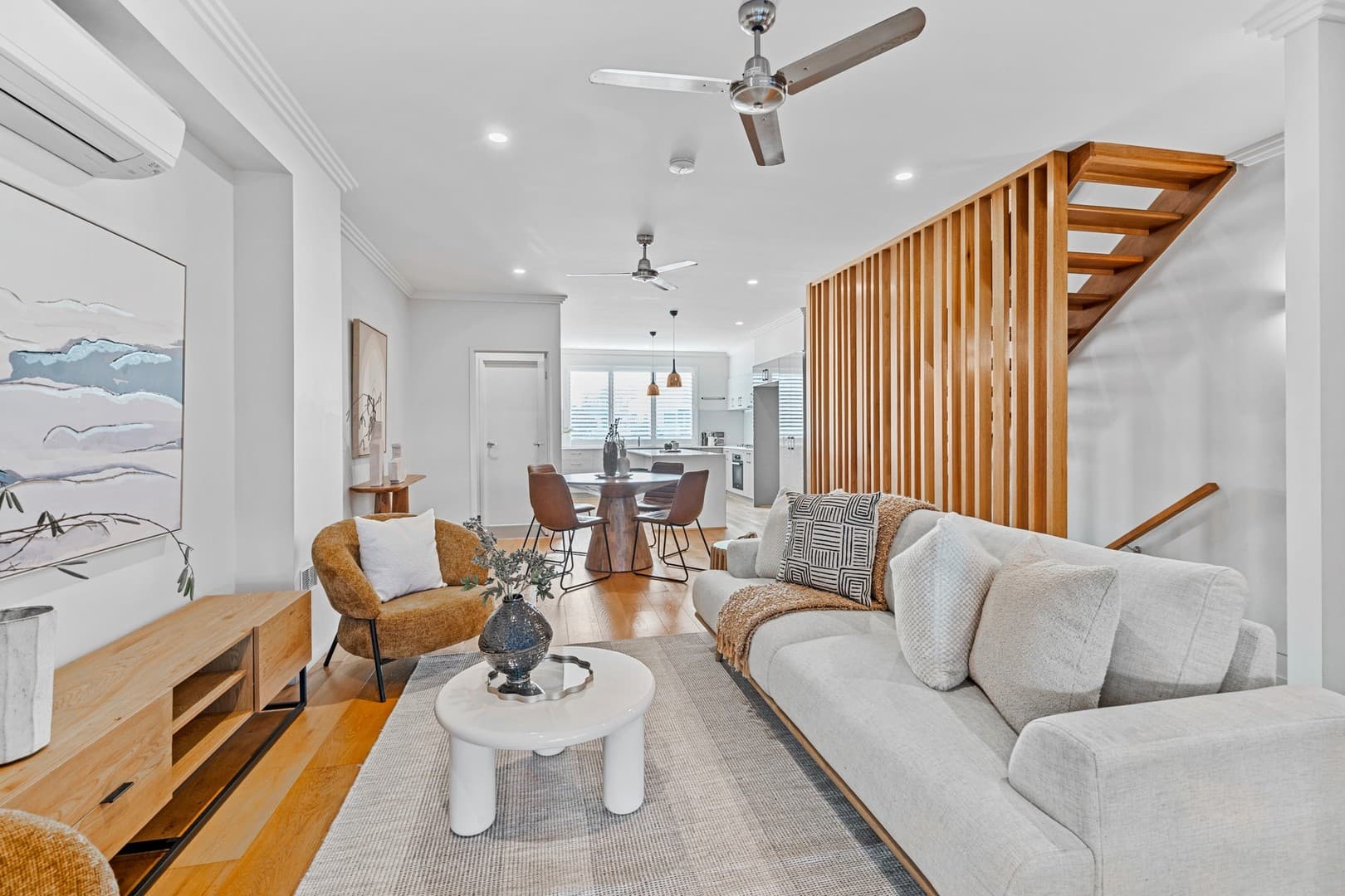 37/19 GOVERNOR TCE, Murarrie — photo 1 of 5