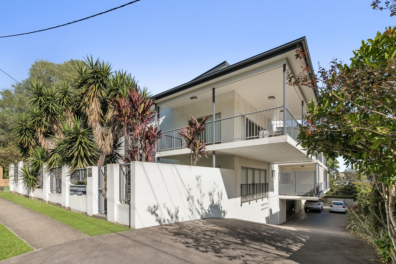 2/69 Durham Street, St Lucia - Image 1