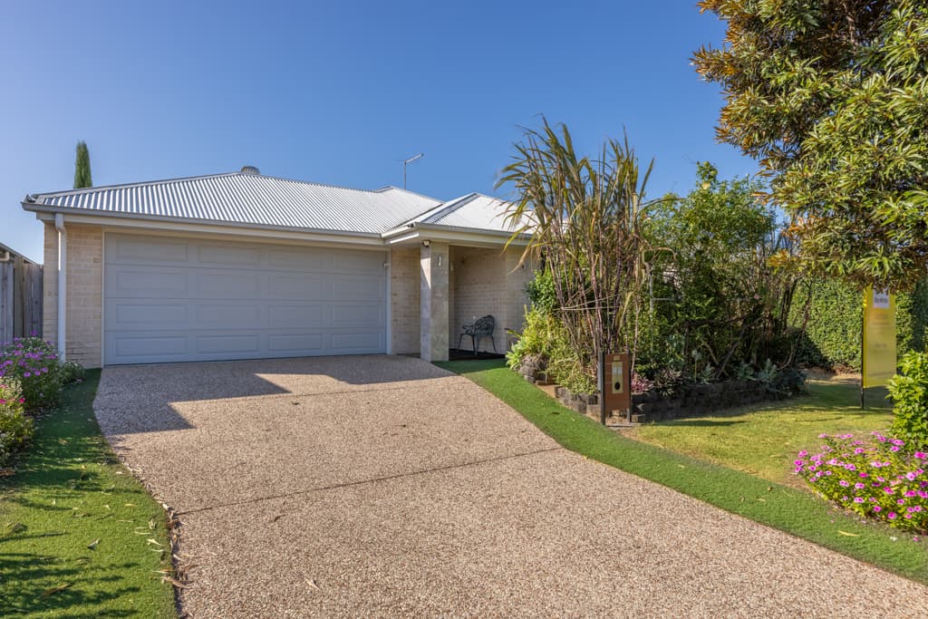 17 Newton Street, Caboolture South — photo 1 of 5