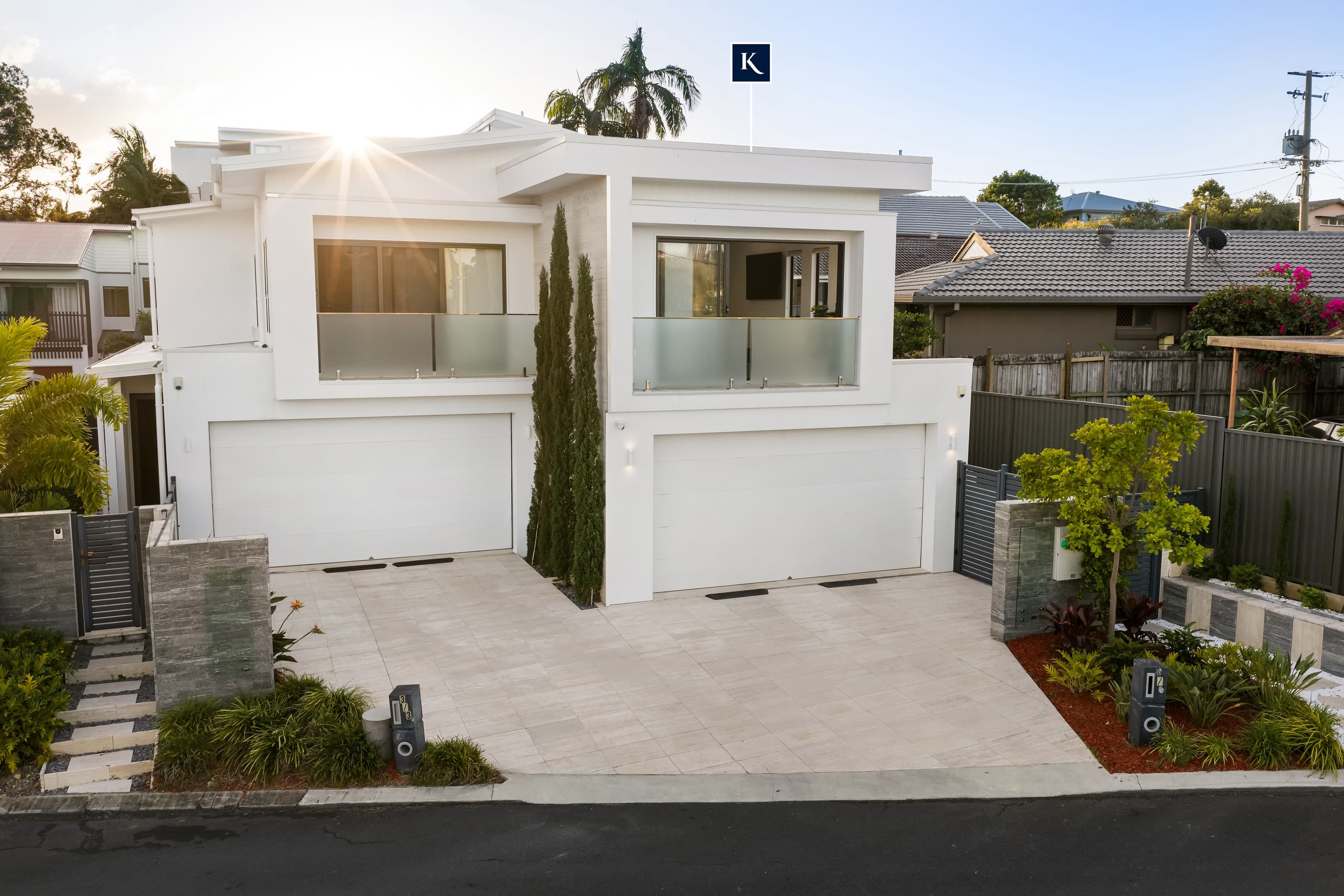 4/3 Enid Avenue, Southport — photo 1 of 5