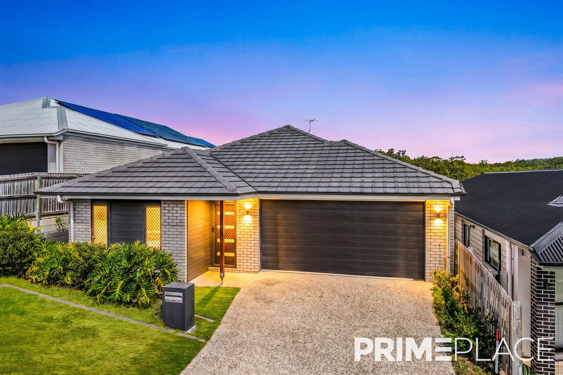21 AURORA STREET, Spring Mountain - Image 1