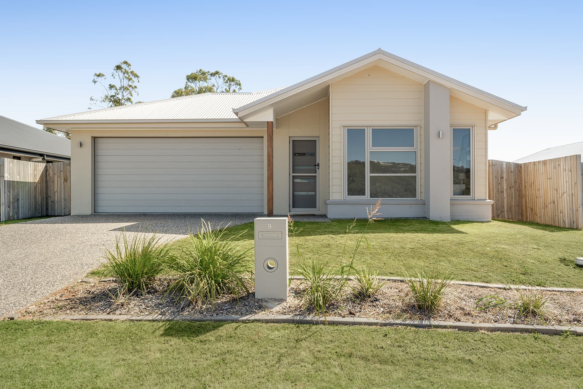 9 Dallas Street, Cotswold Hills - Image 1